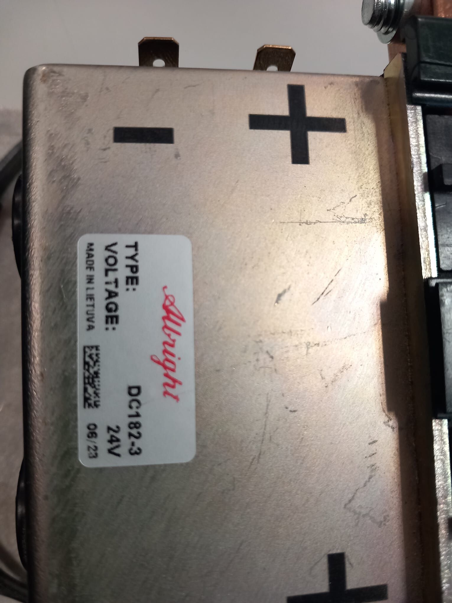 506882 / DC 182-3 24V INT