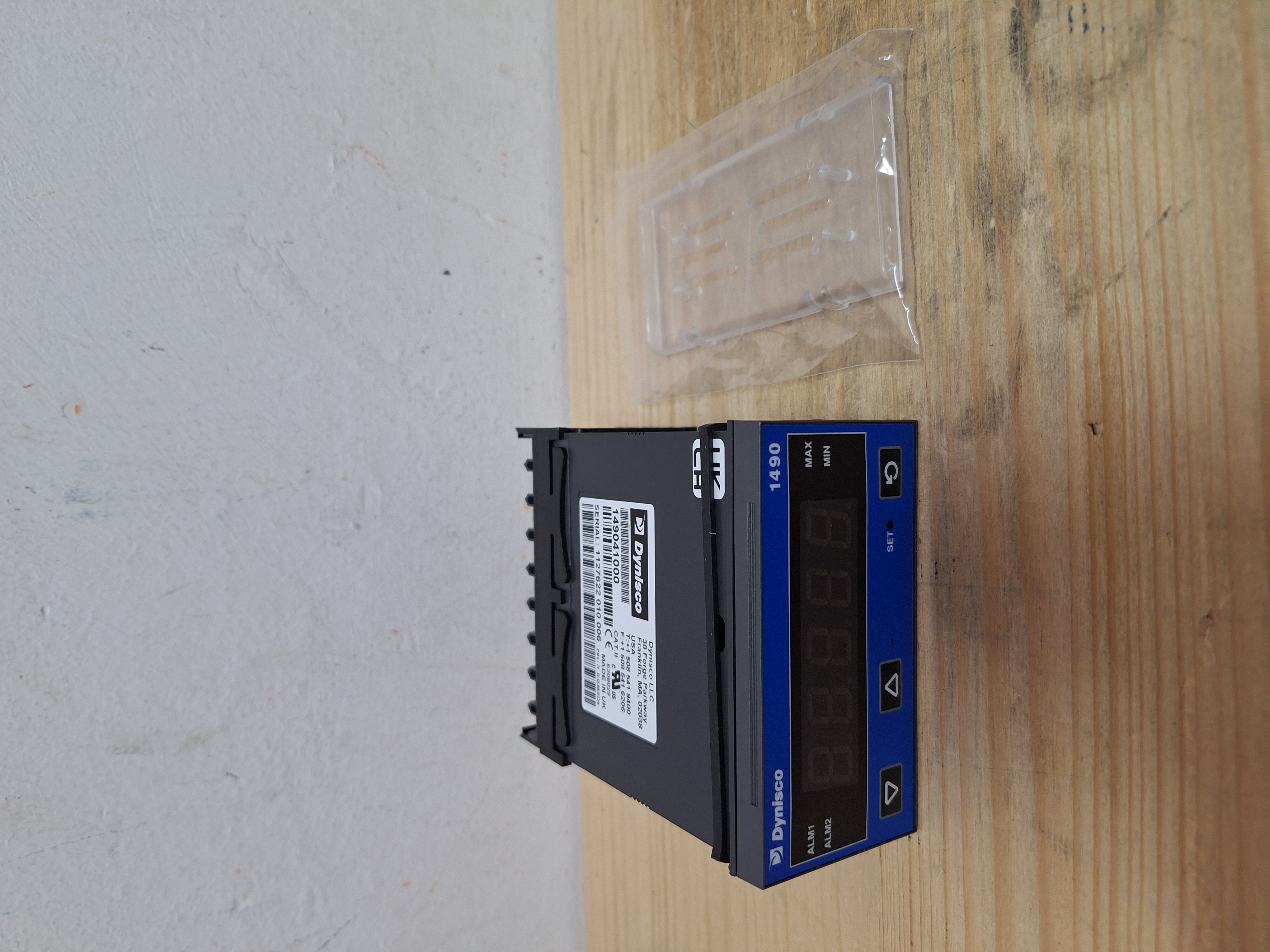 149041000