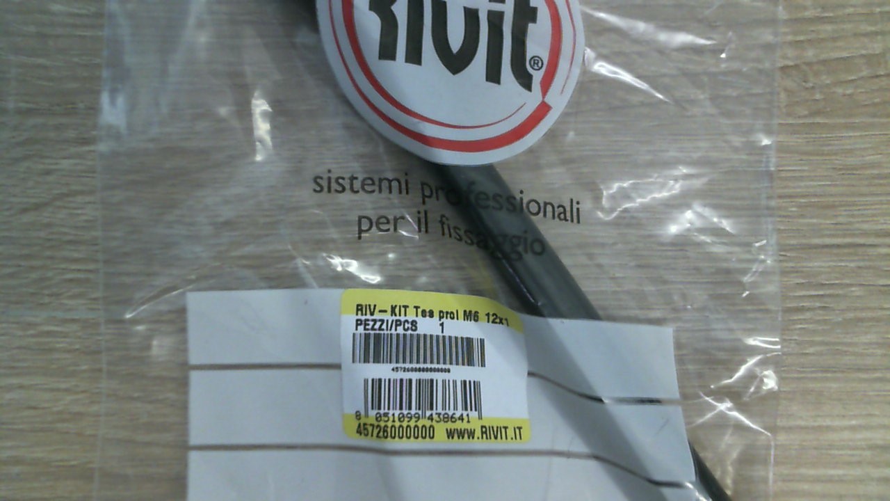 4572600