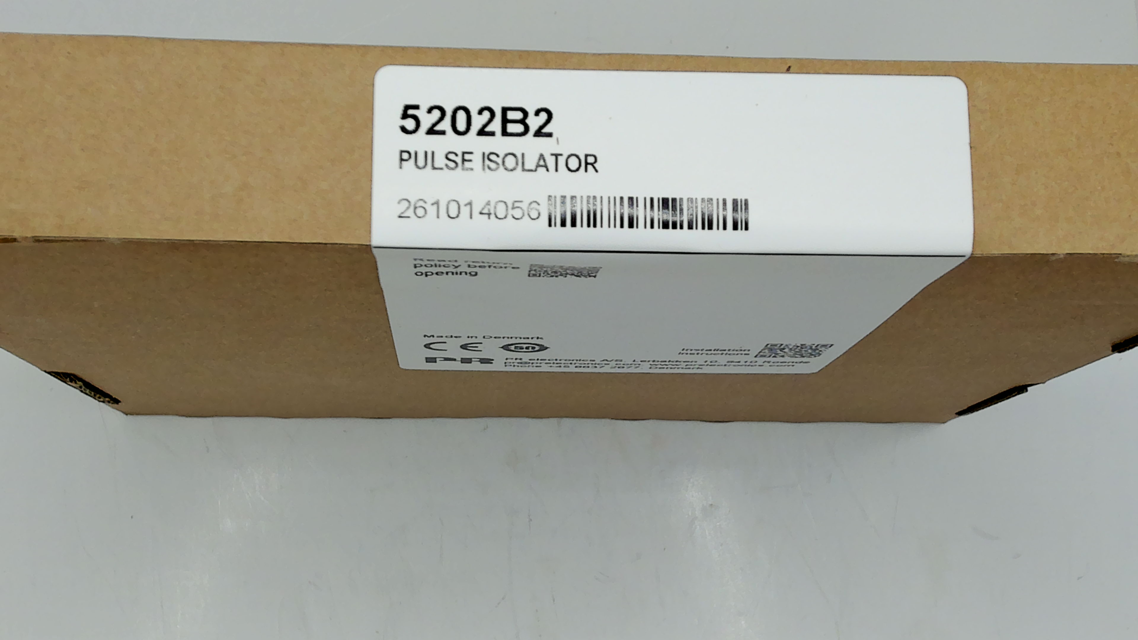 5202B2