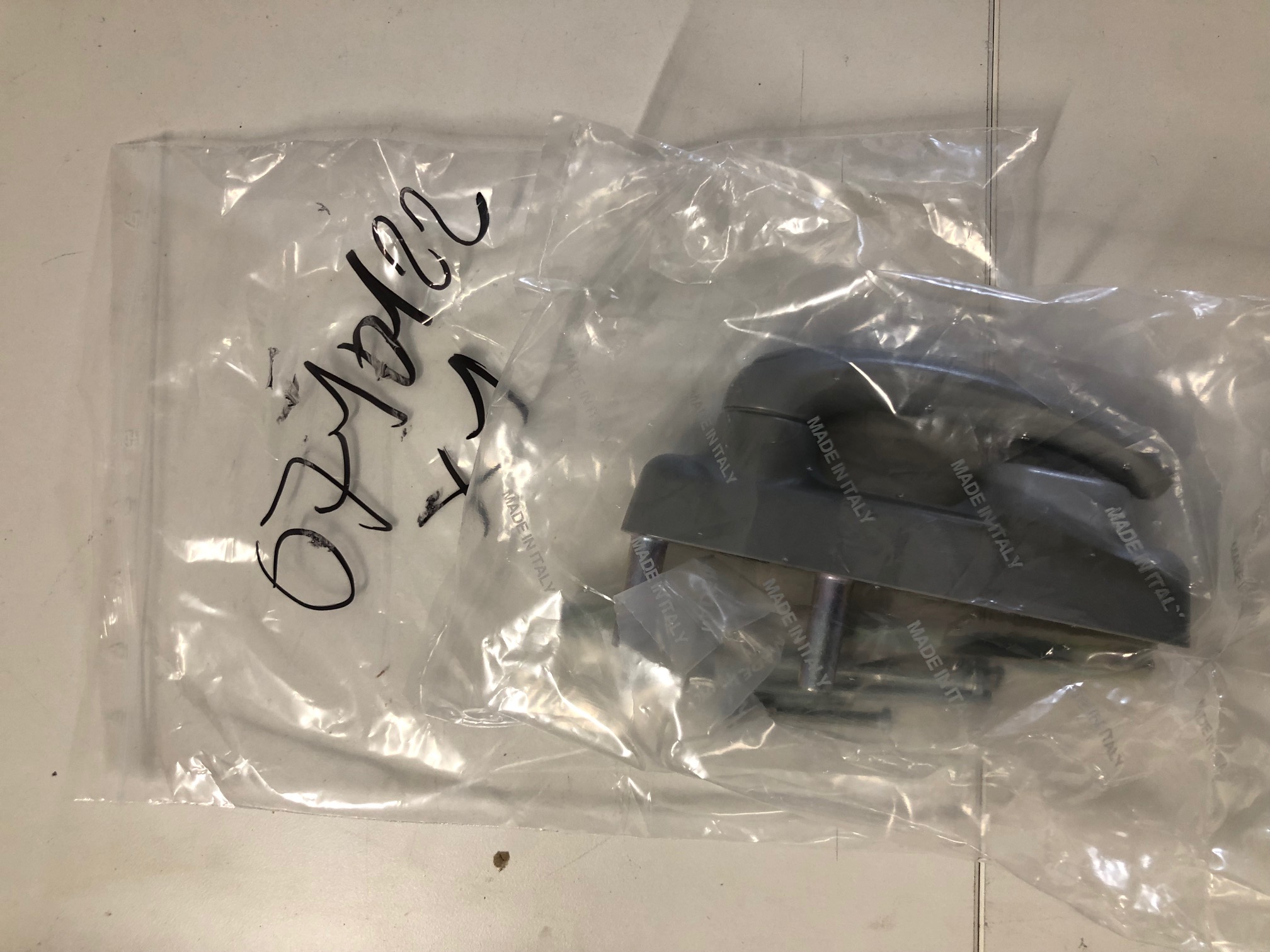 8573A gray