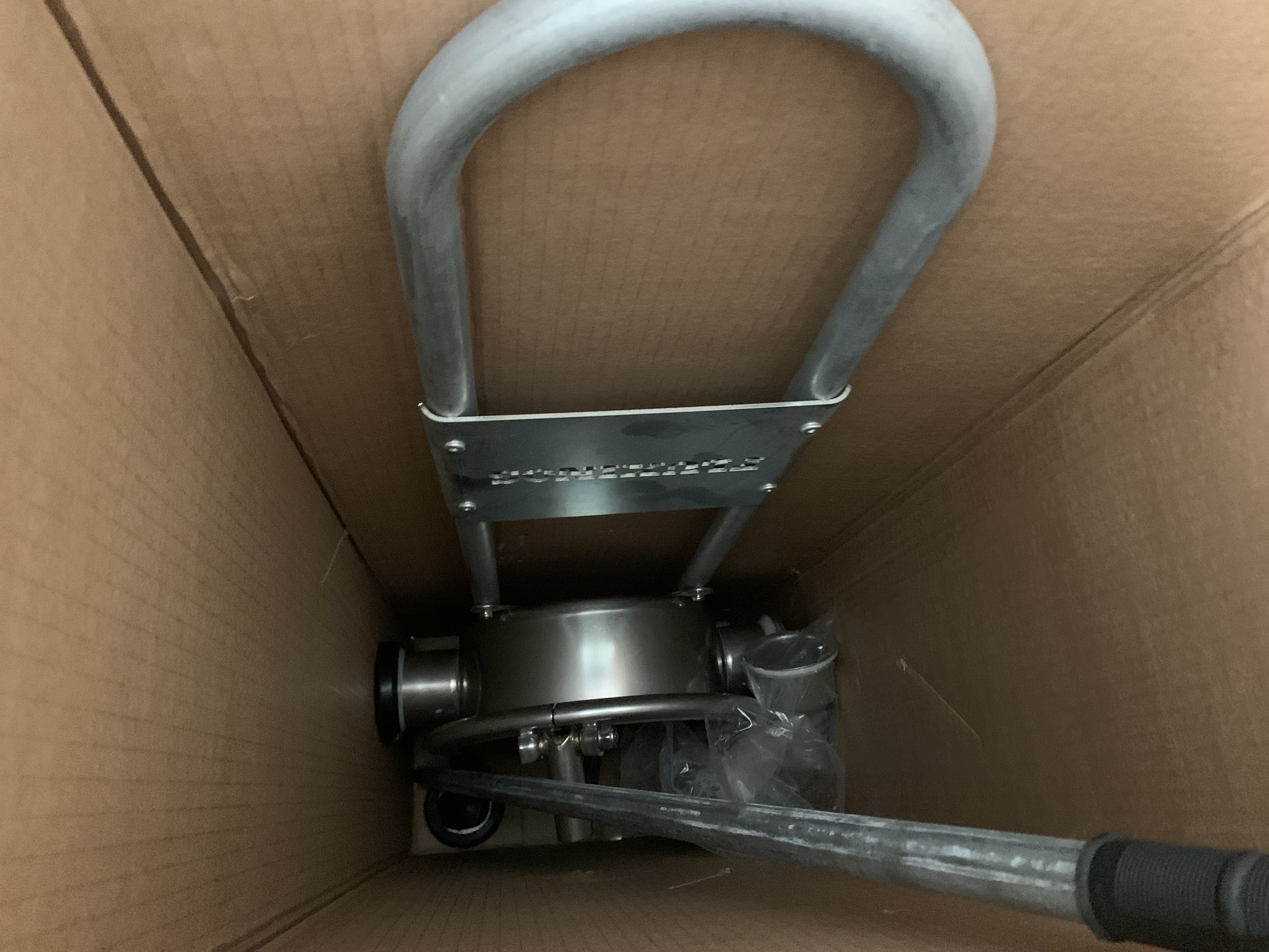 Jolly 300 with trolley and stainless steel hose connector