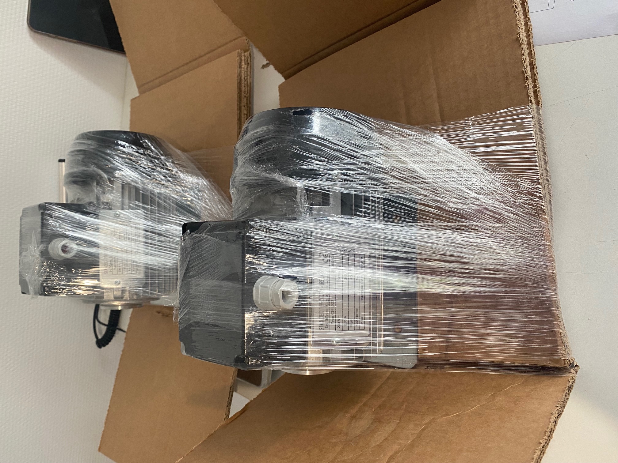 10AA100F126A (275LPH)