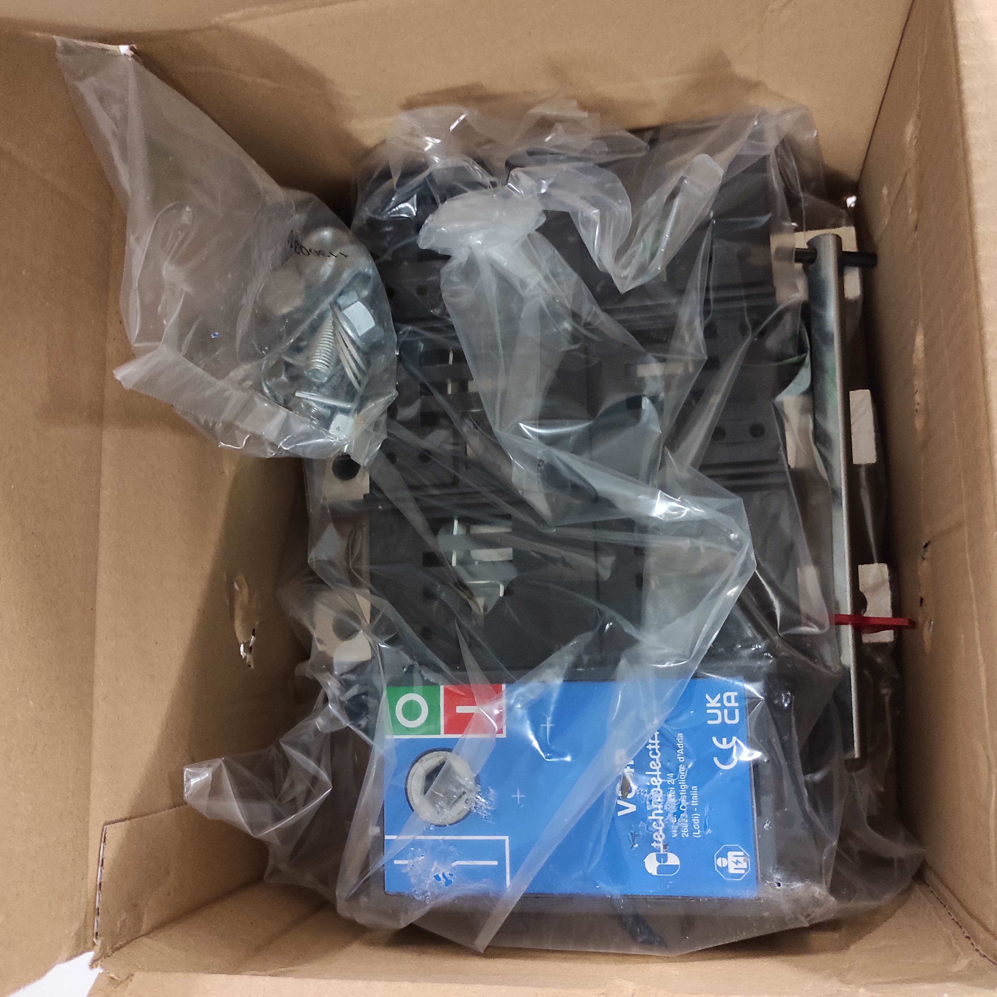 14003SM  / VC4P 3X630A