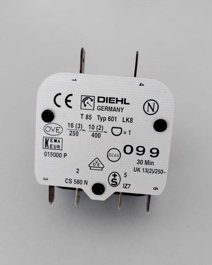 2XUM 26015-000