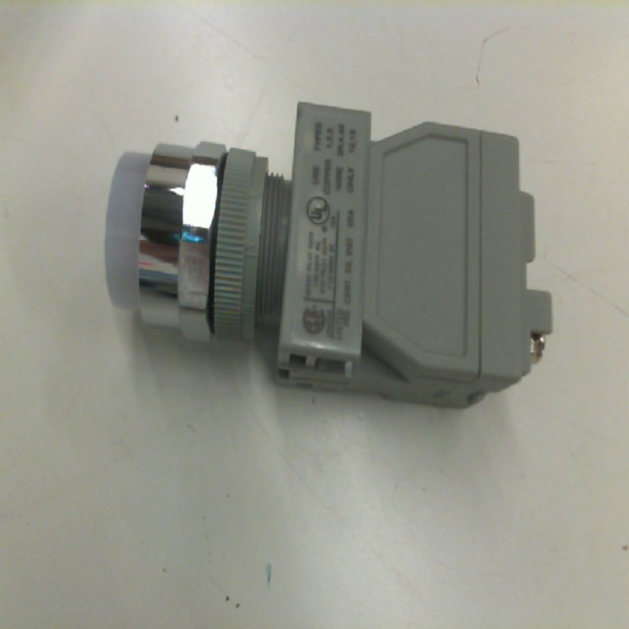 APW126DW