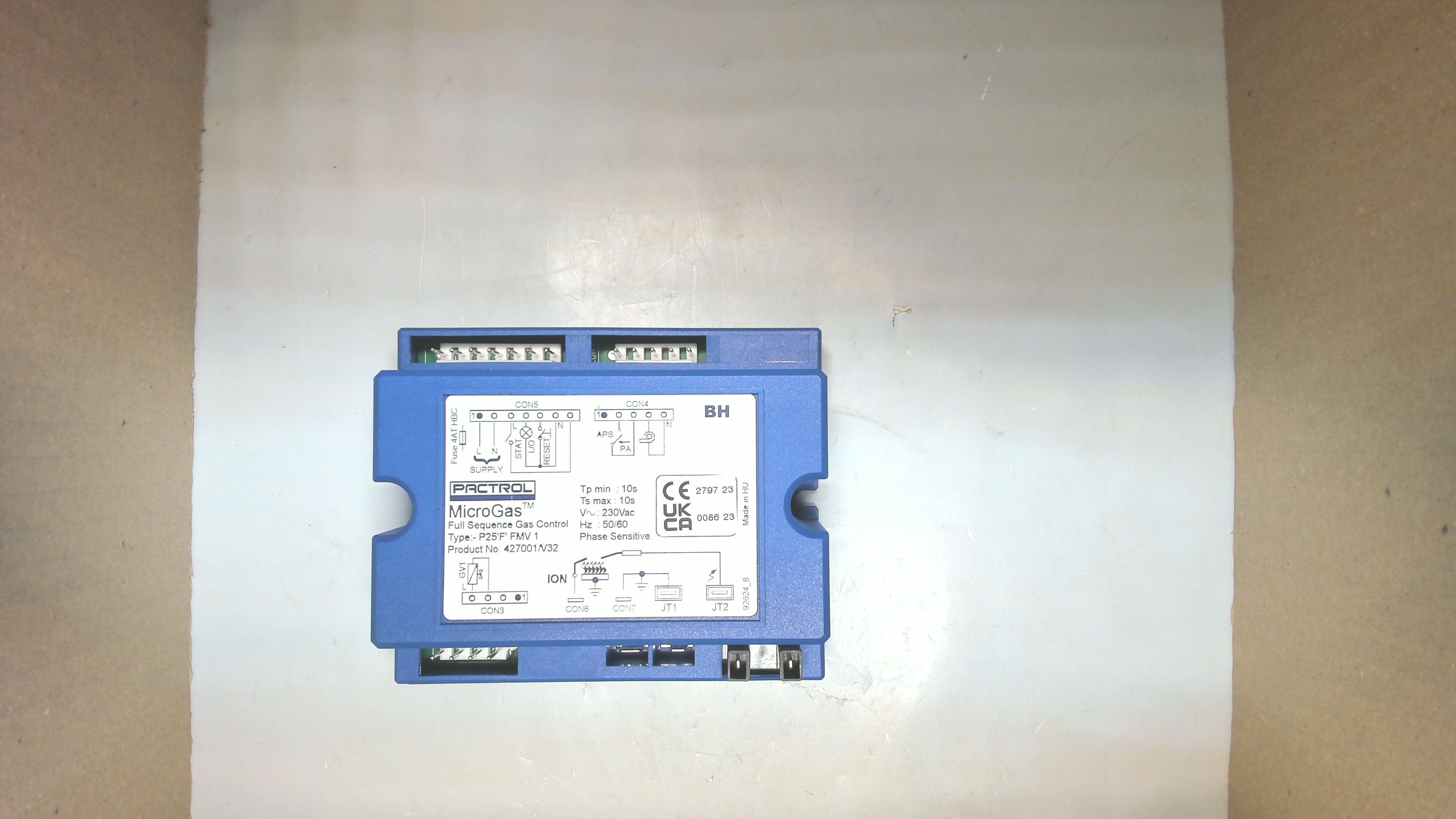 427001/V32 P25F FMV 1