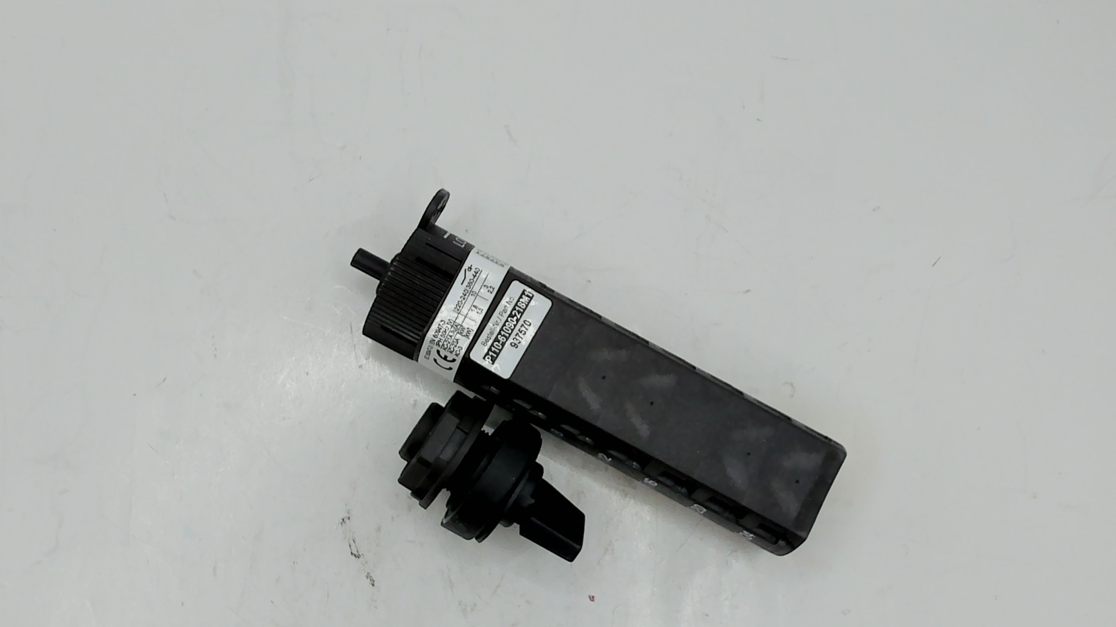 P110-61090-218M1
