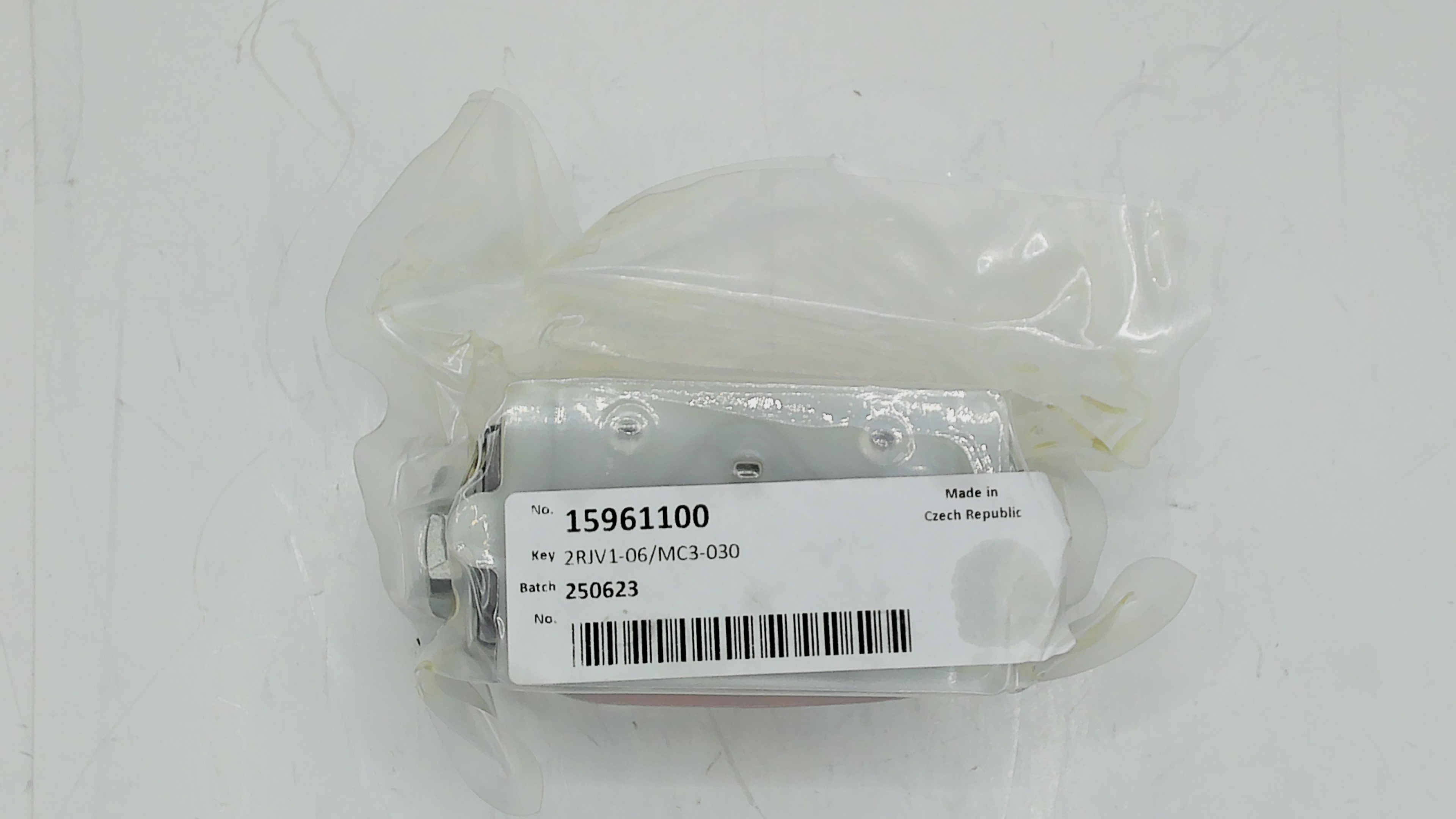 15961100 / 2RJV1-06-MC3-03