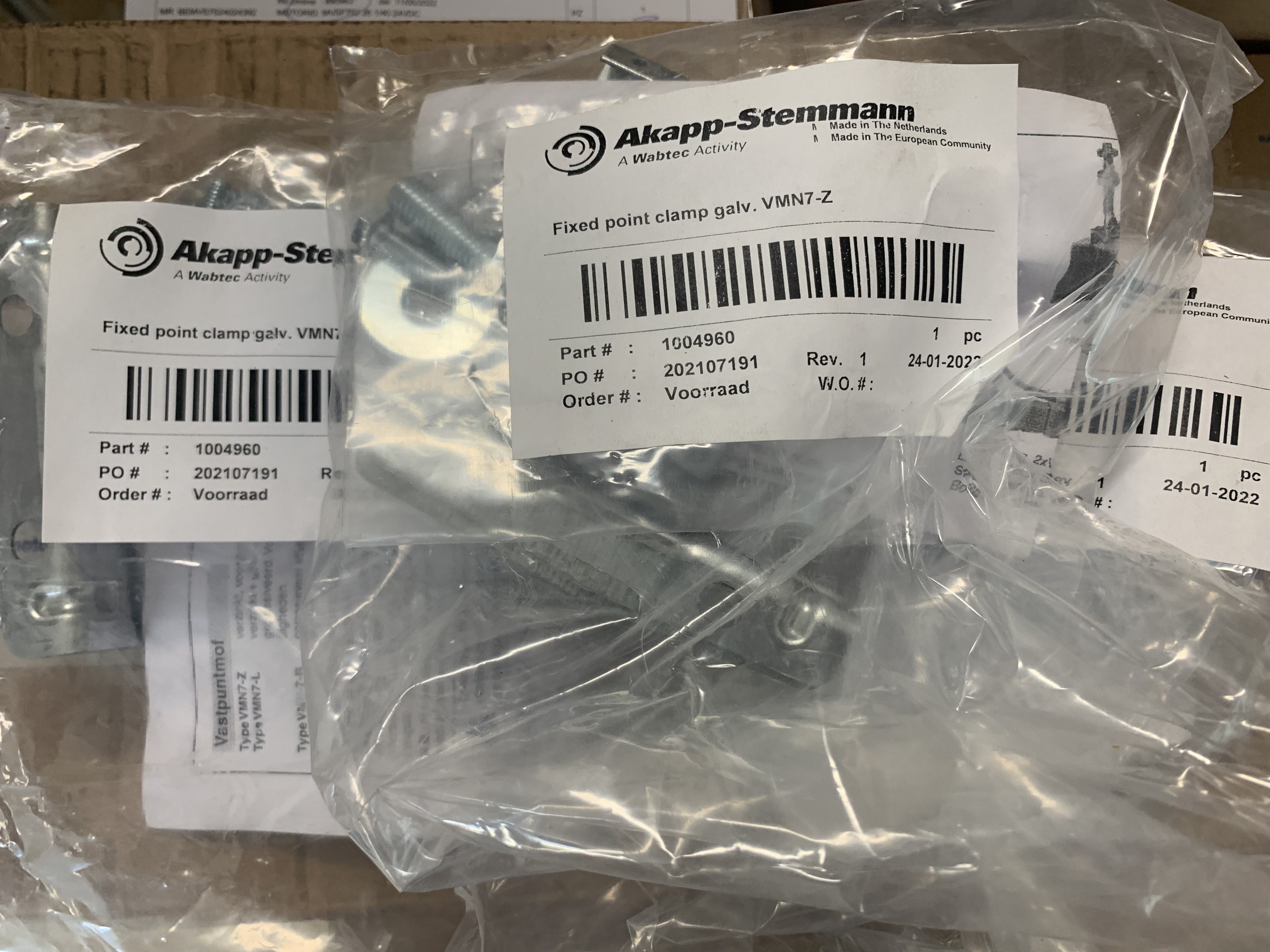 A1004960