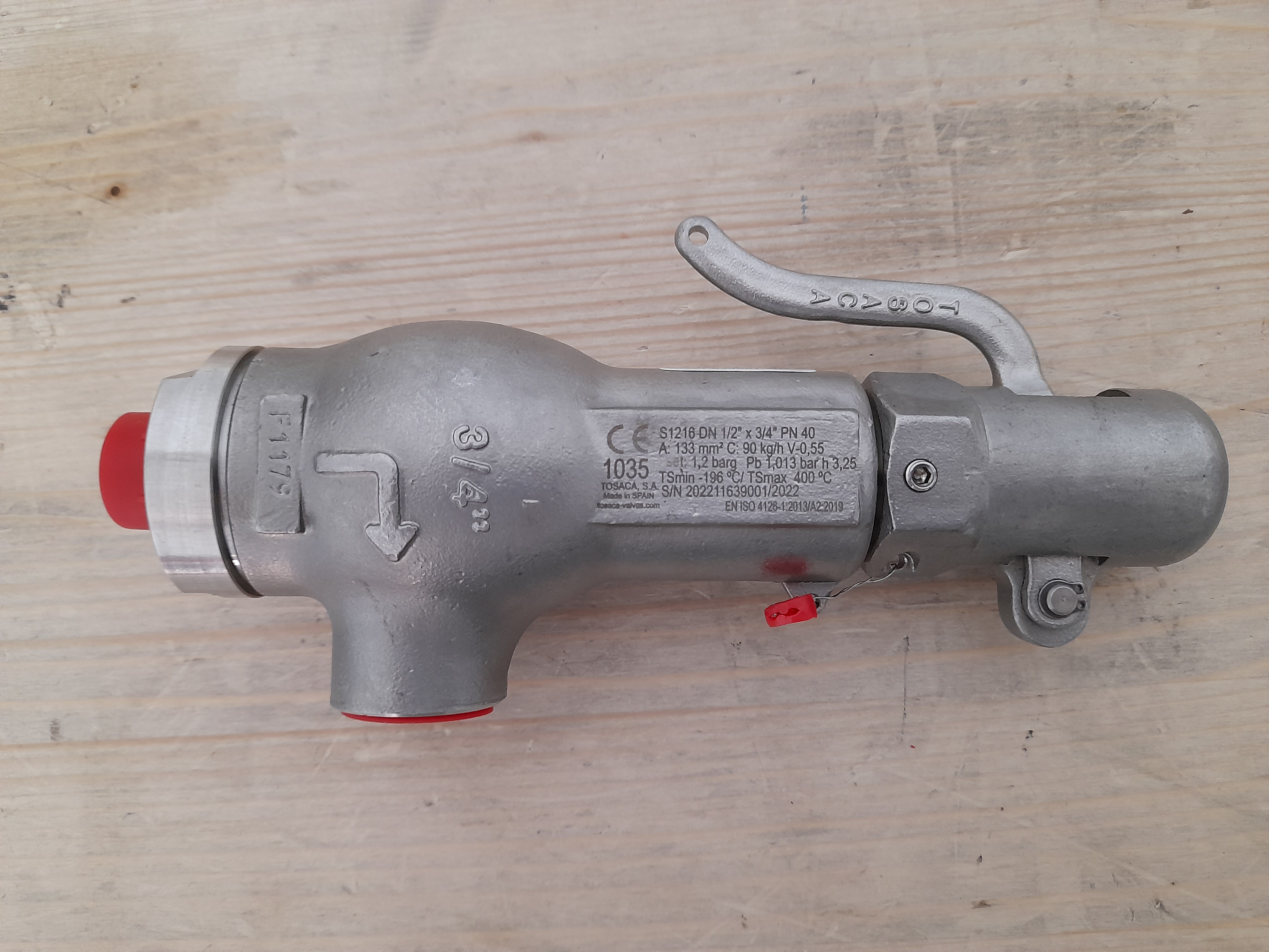 1216 1/2" x 3/4" PN-40 BSP-M