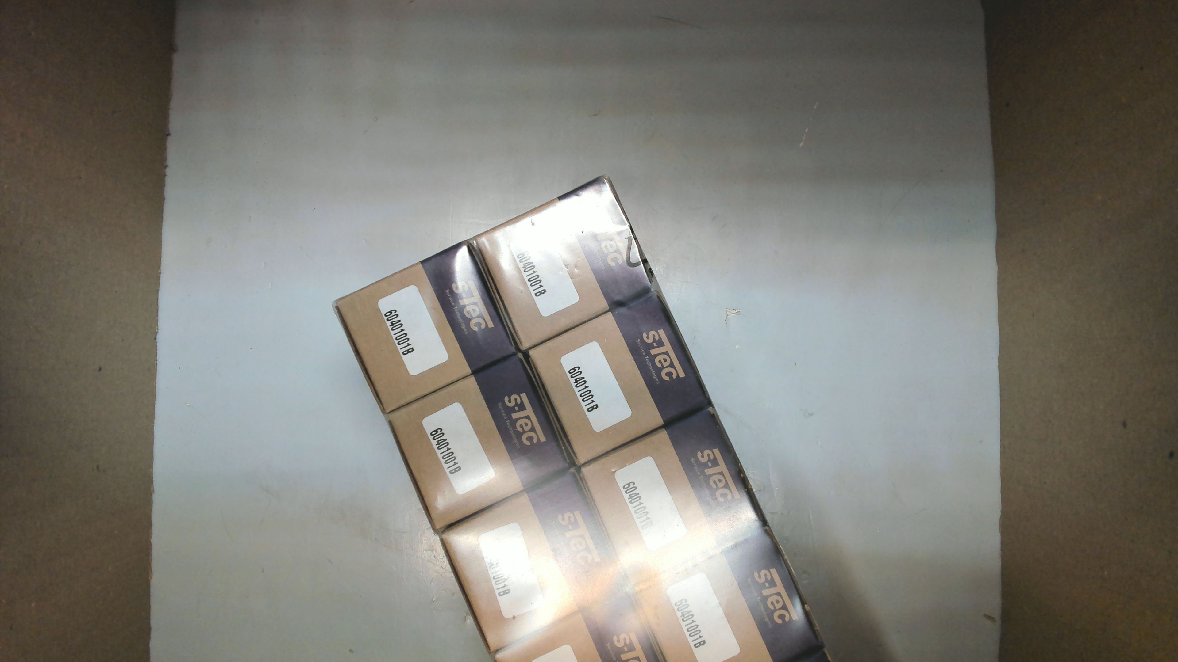 60401001 B