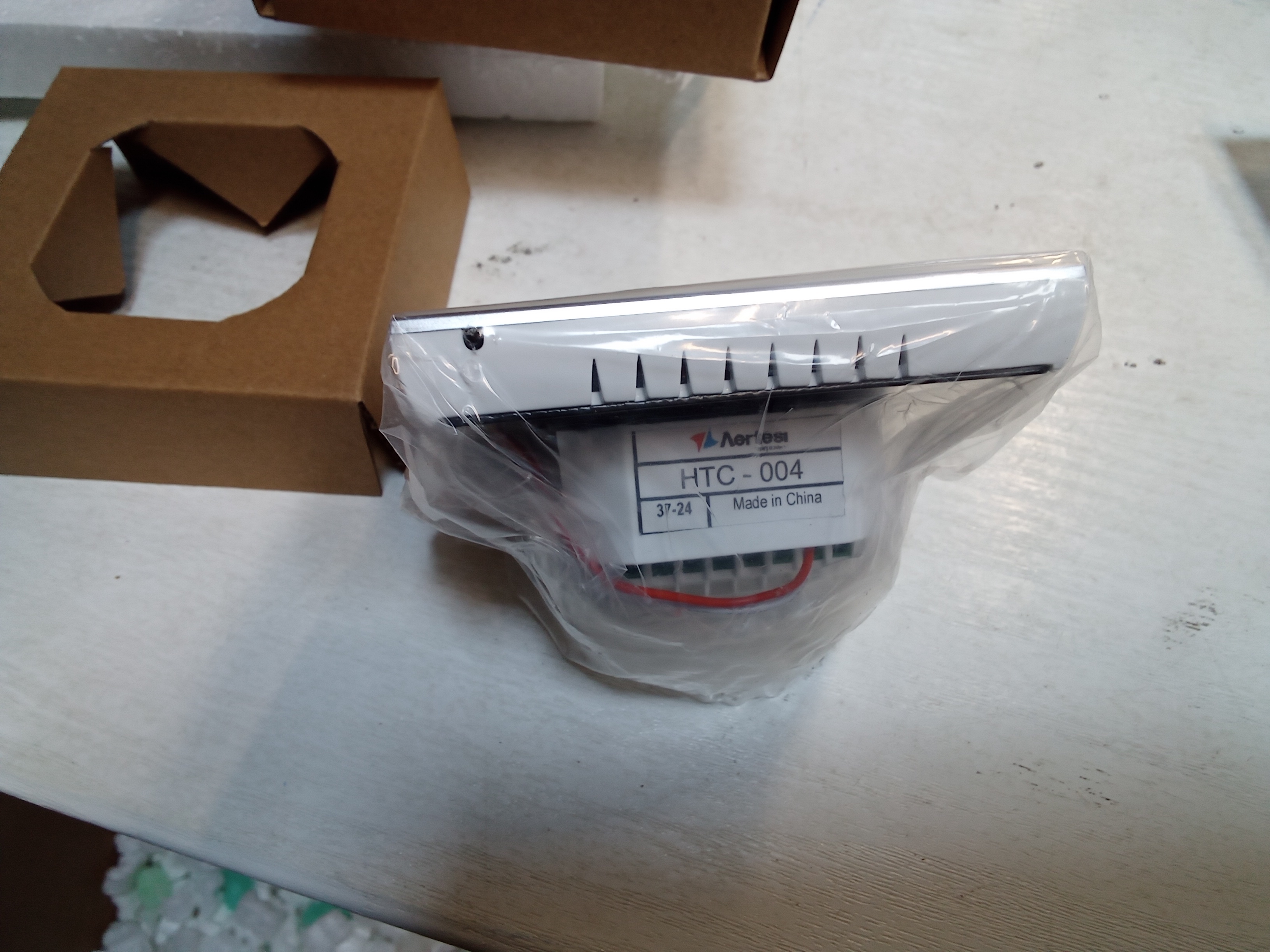 HTC-004