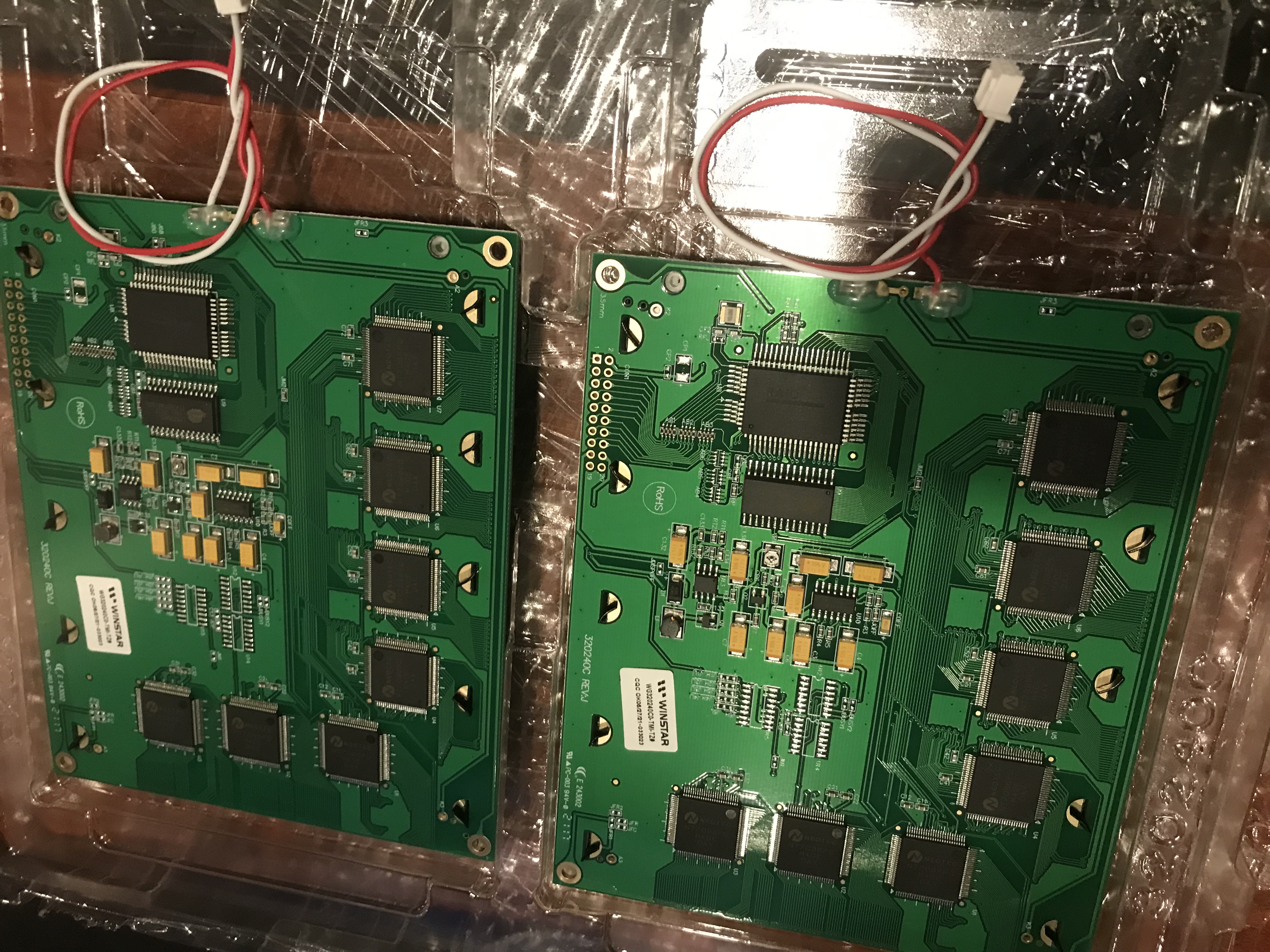 WG320240C0-TMI-TZ0