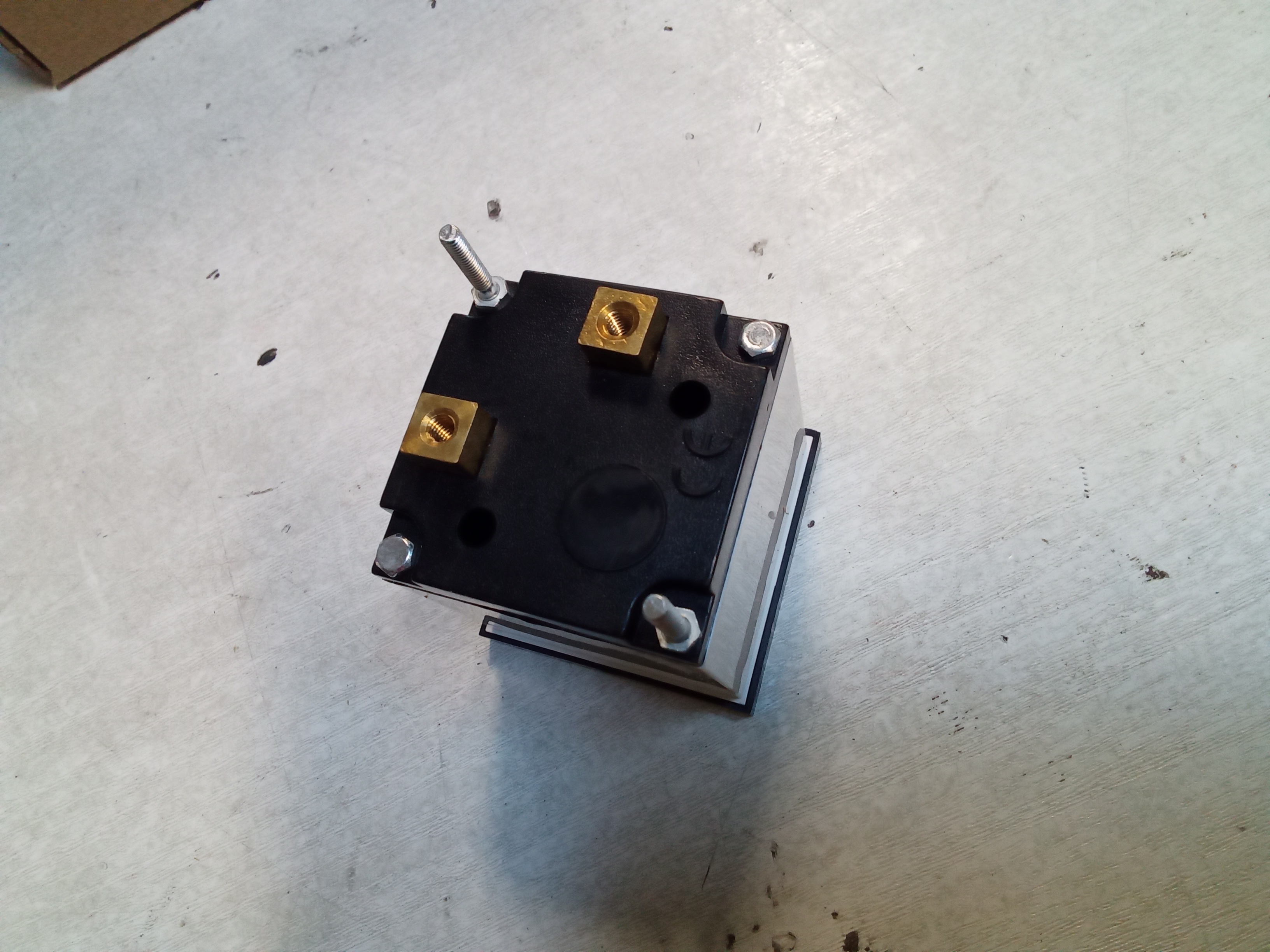 F48EAX030X01
