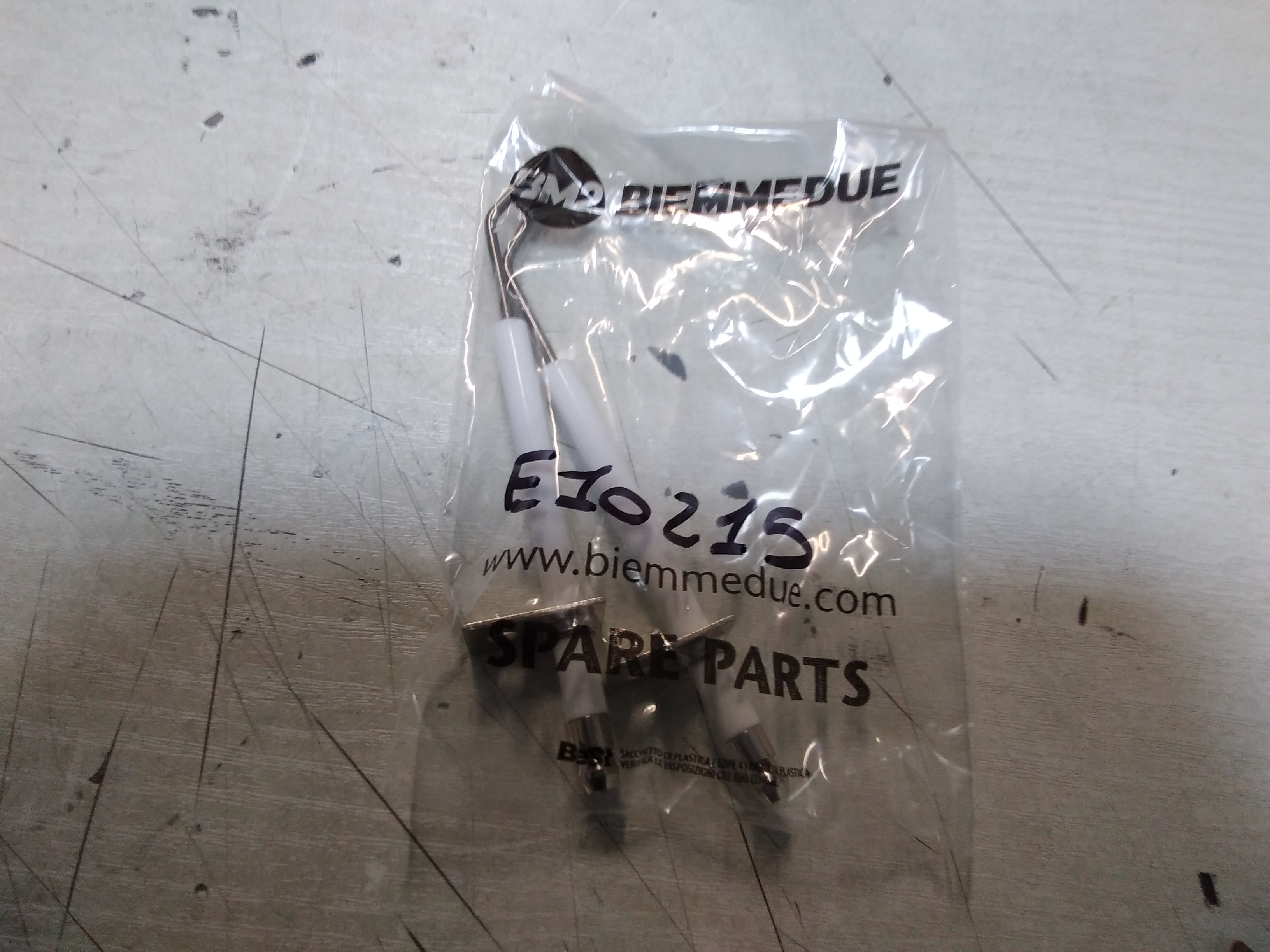 E10215