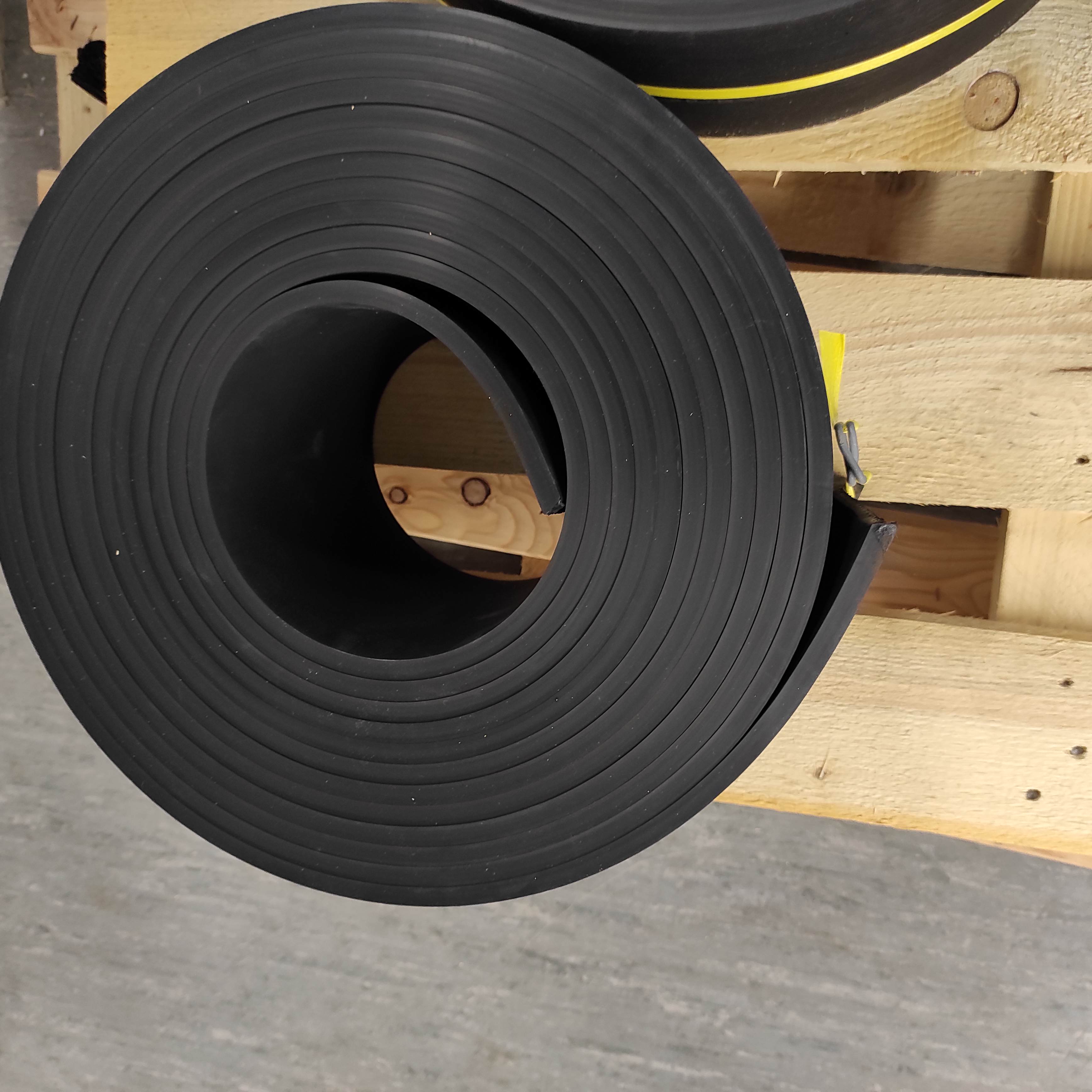 S-125-SX33-CE-GIK b=180 +/-3mm 9500mm