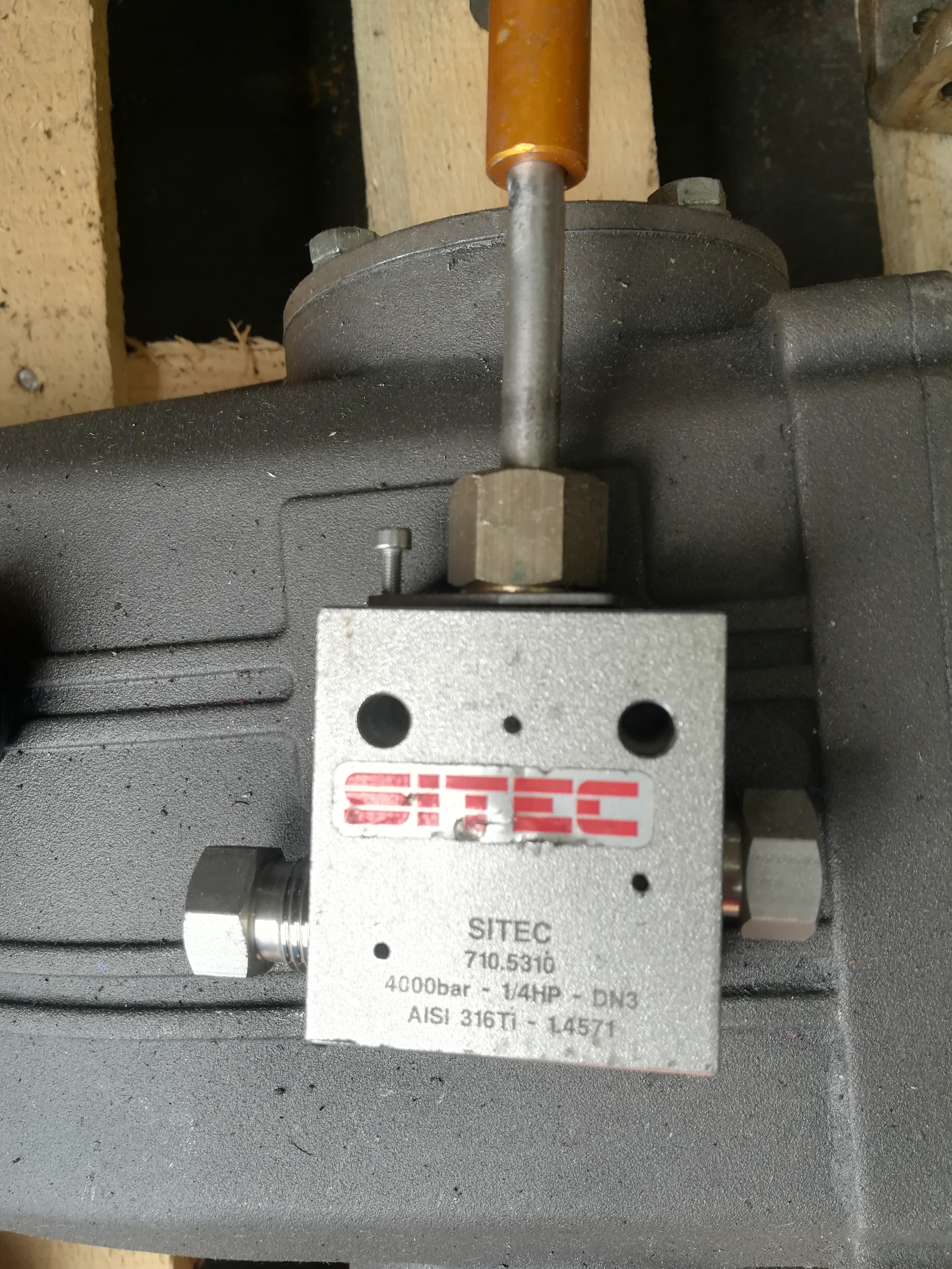 710.5310 / c