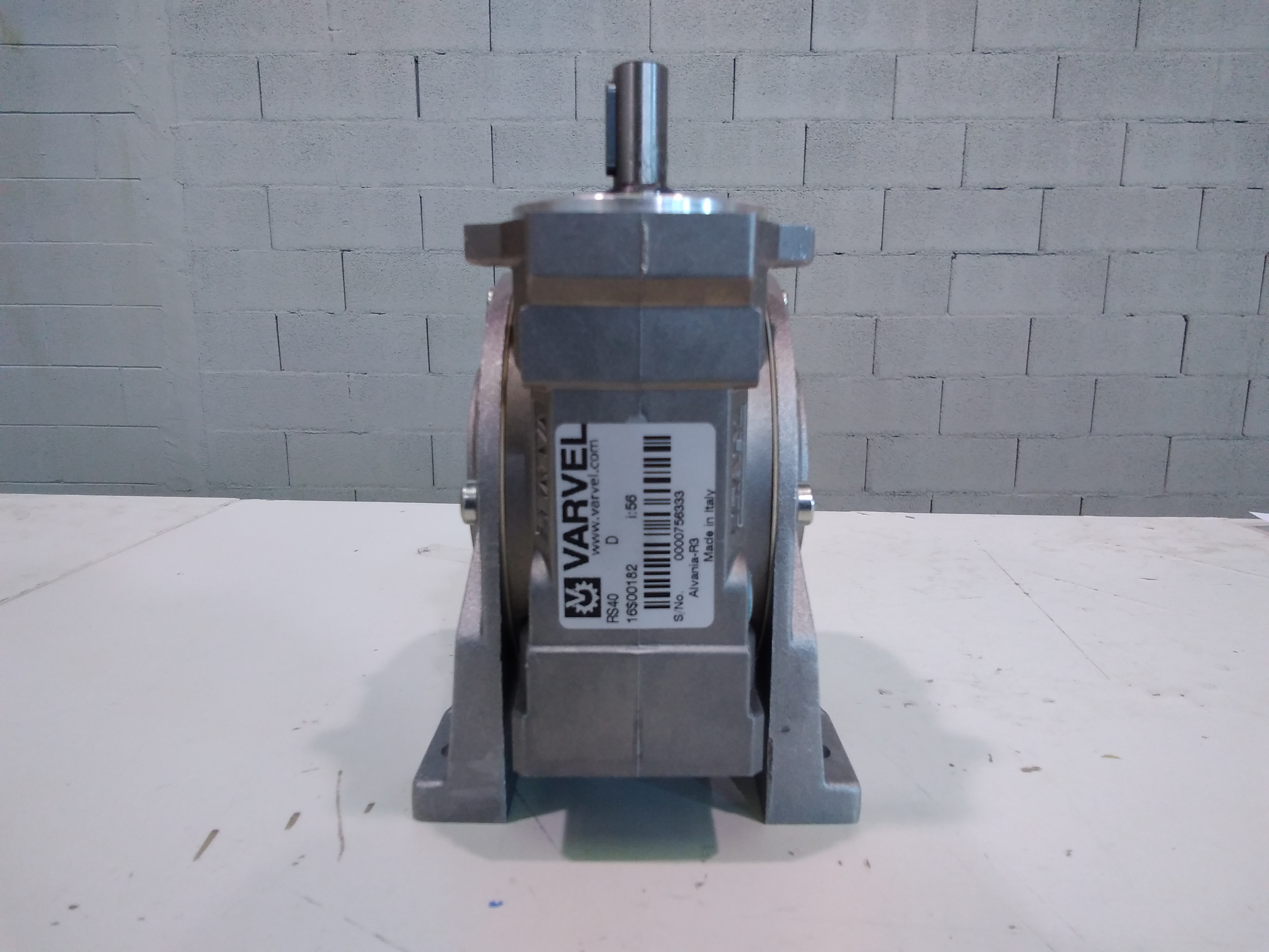 RS 40 D(APP.1196) 1:56 AE 11X23 AC19(T.957)