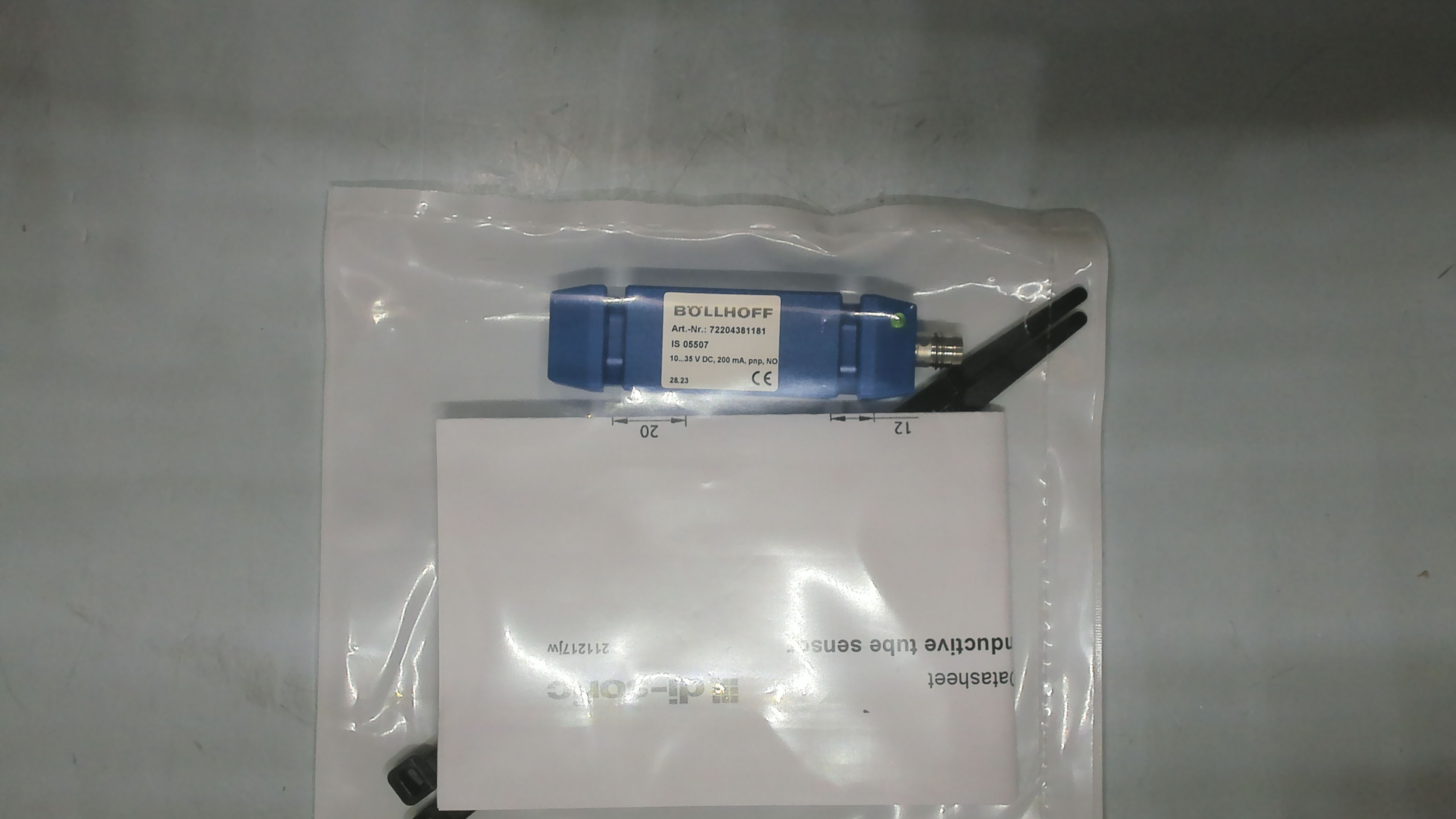 72204381181