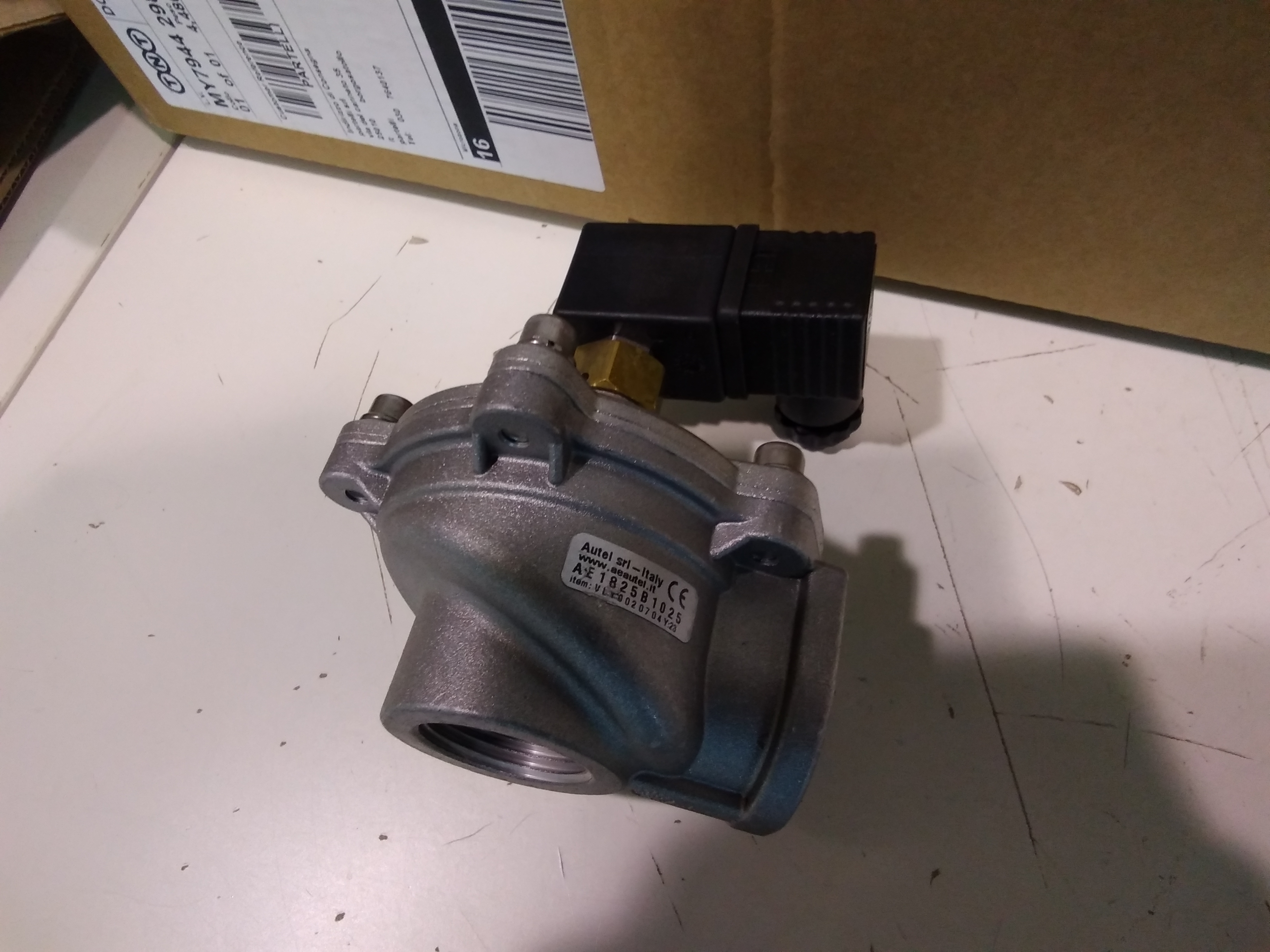 AE1825B1025