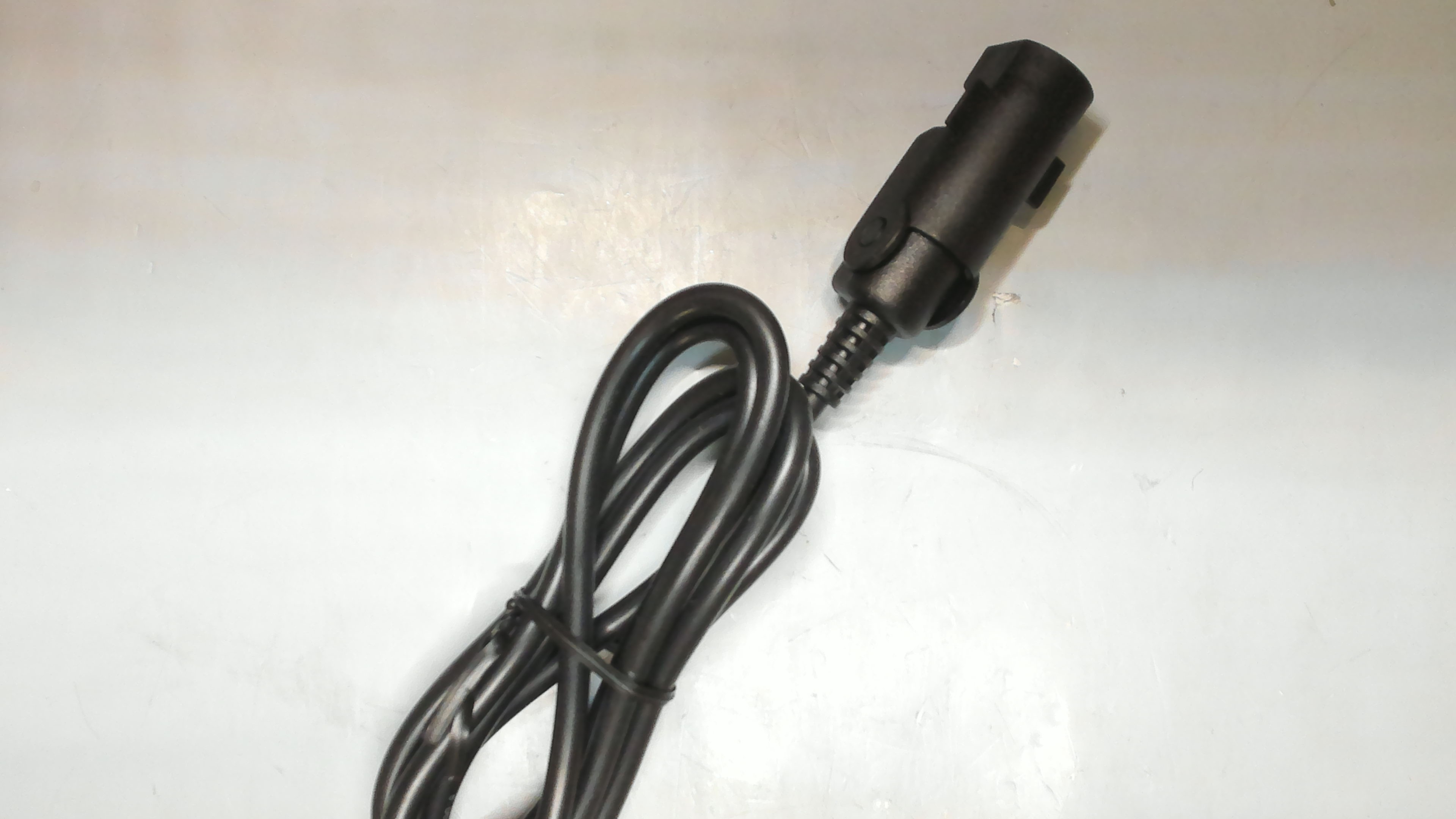 5.00.4V0.012.3