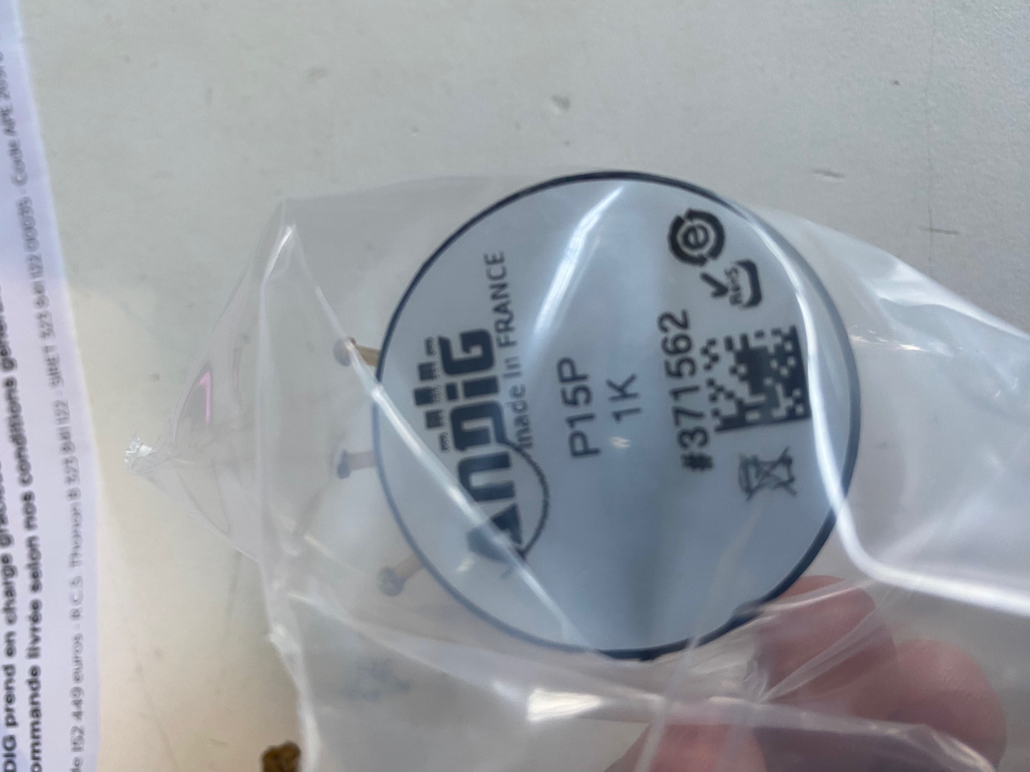 POT. P15P - 1K OHMS