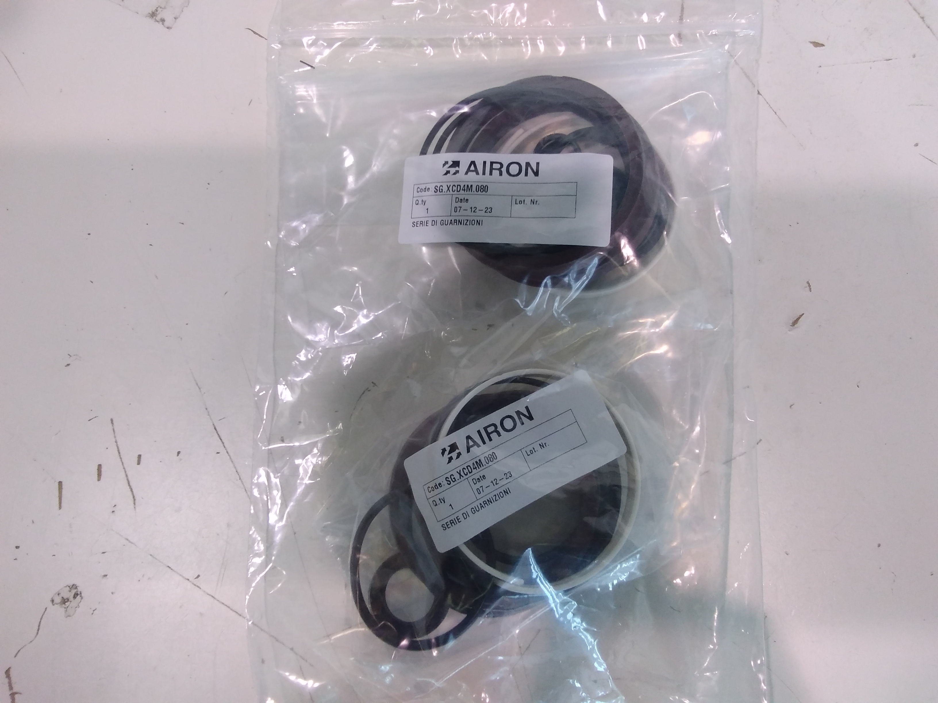 SG.XCD4M.080