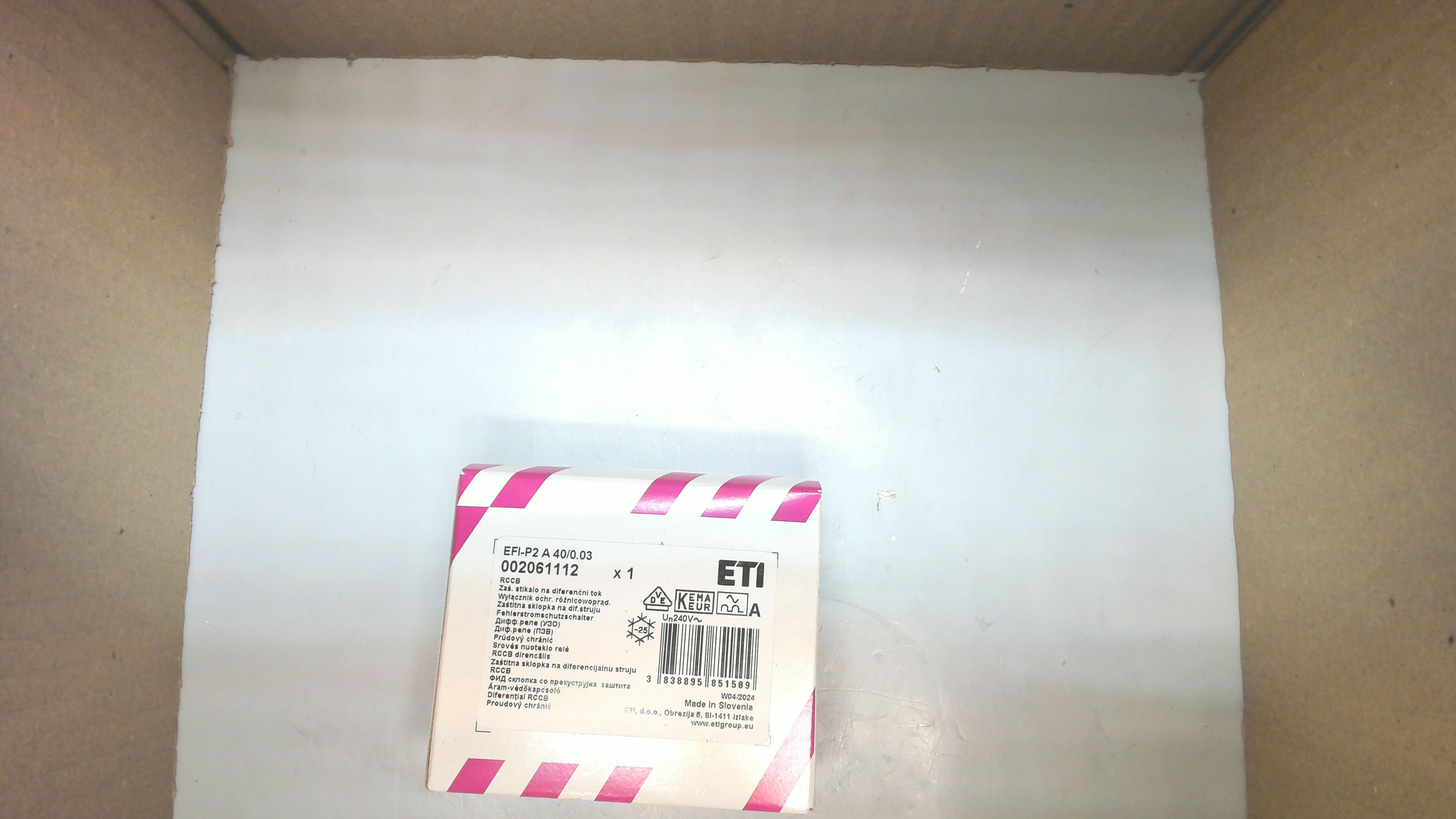 P/N: 002061112, Type: EFI-P2 A 40/0.03