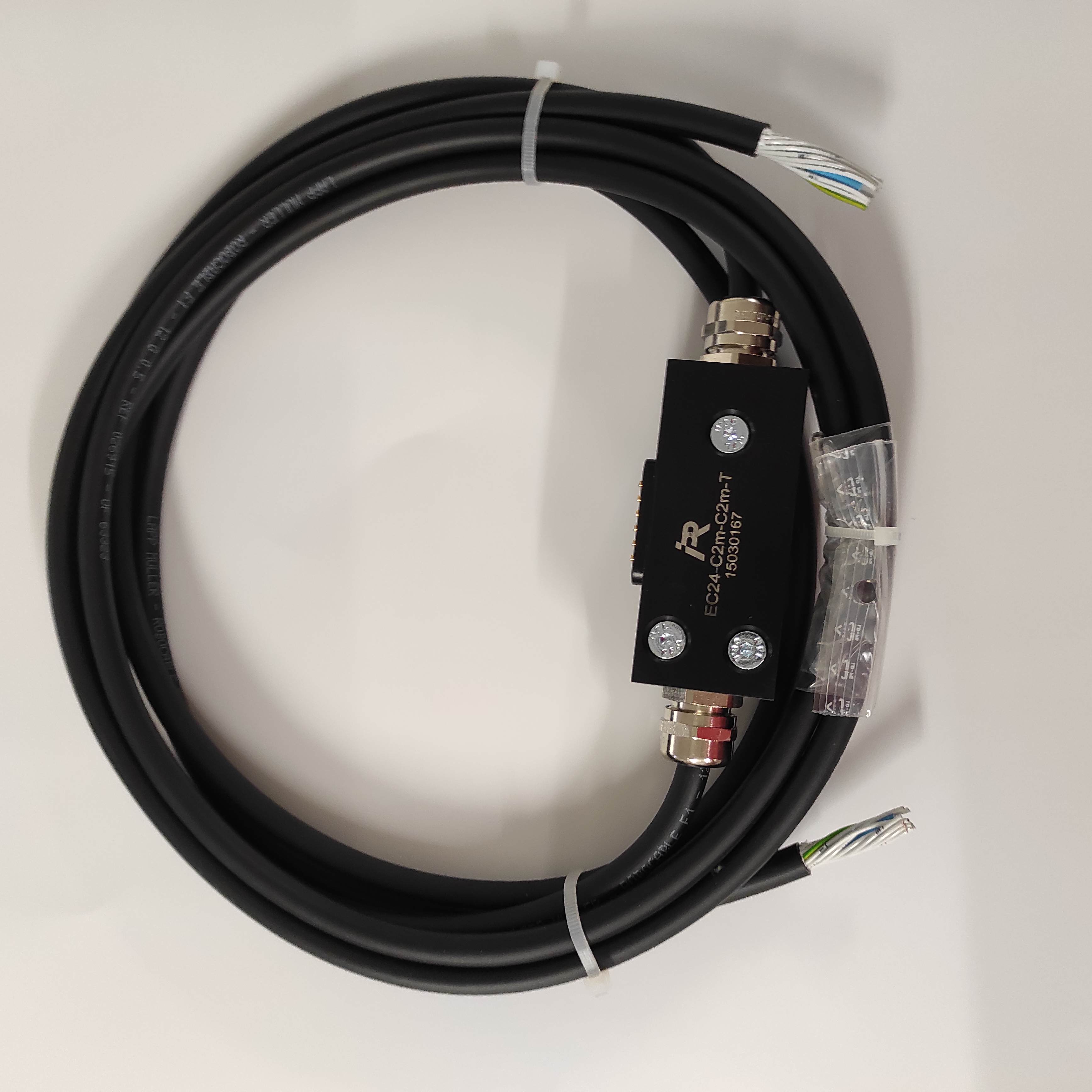 EC24-C2M-C2M-T