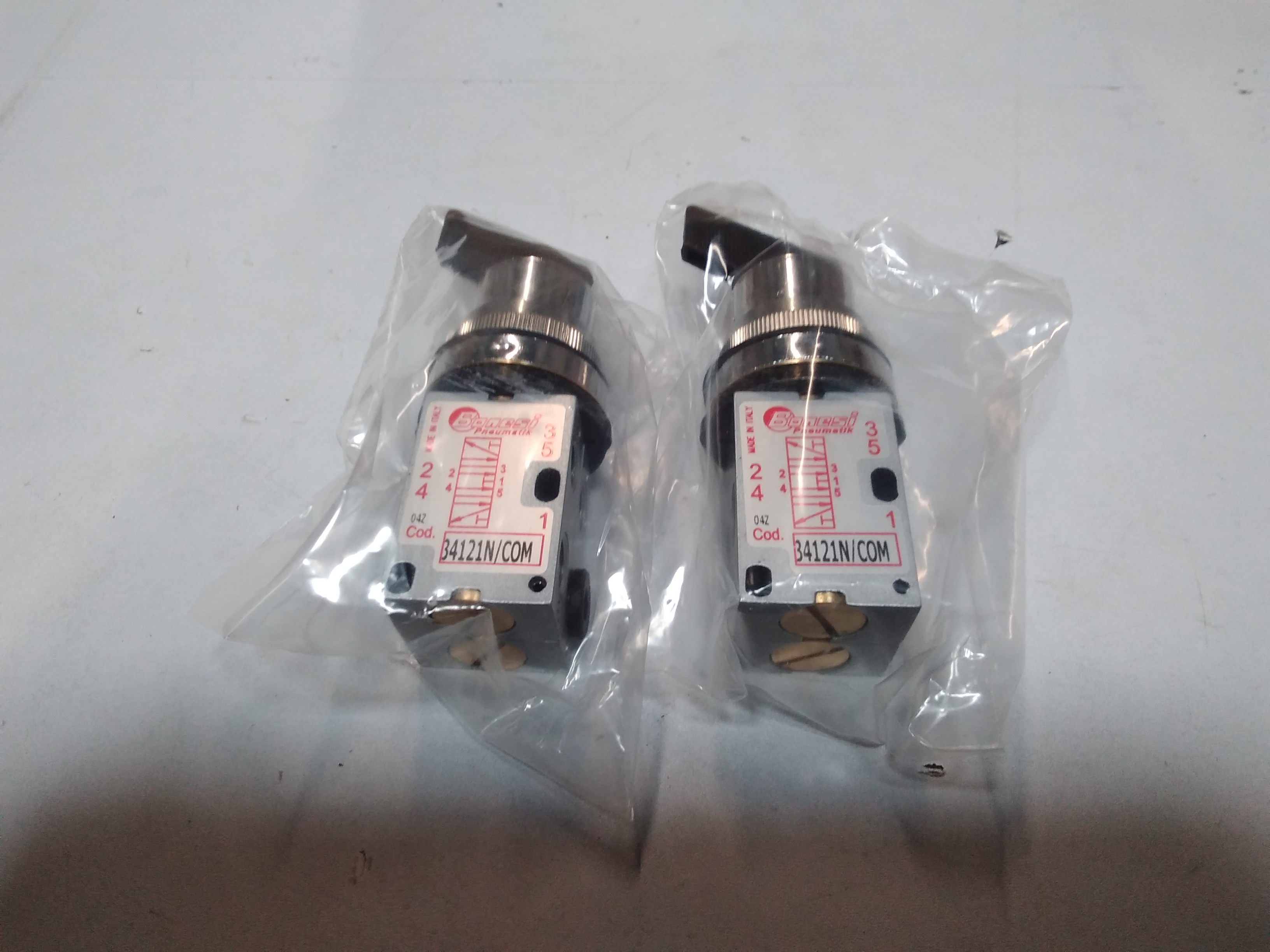 34121N/COM