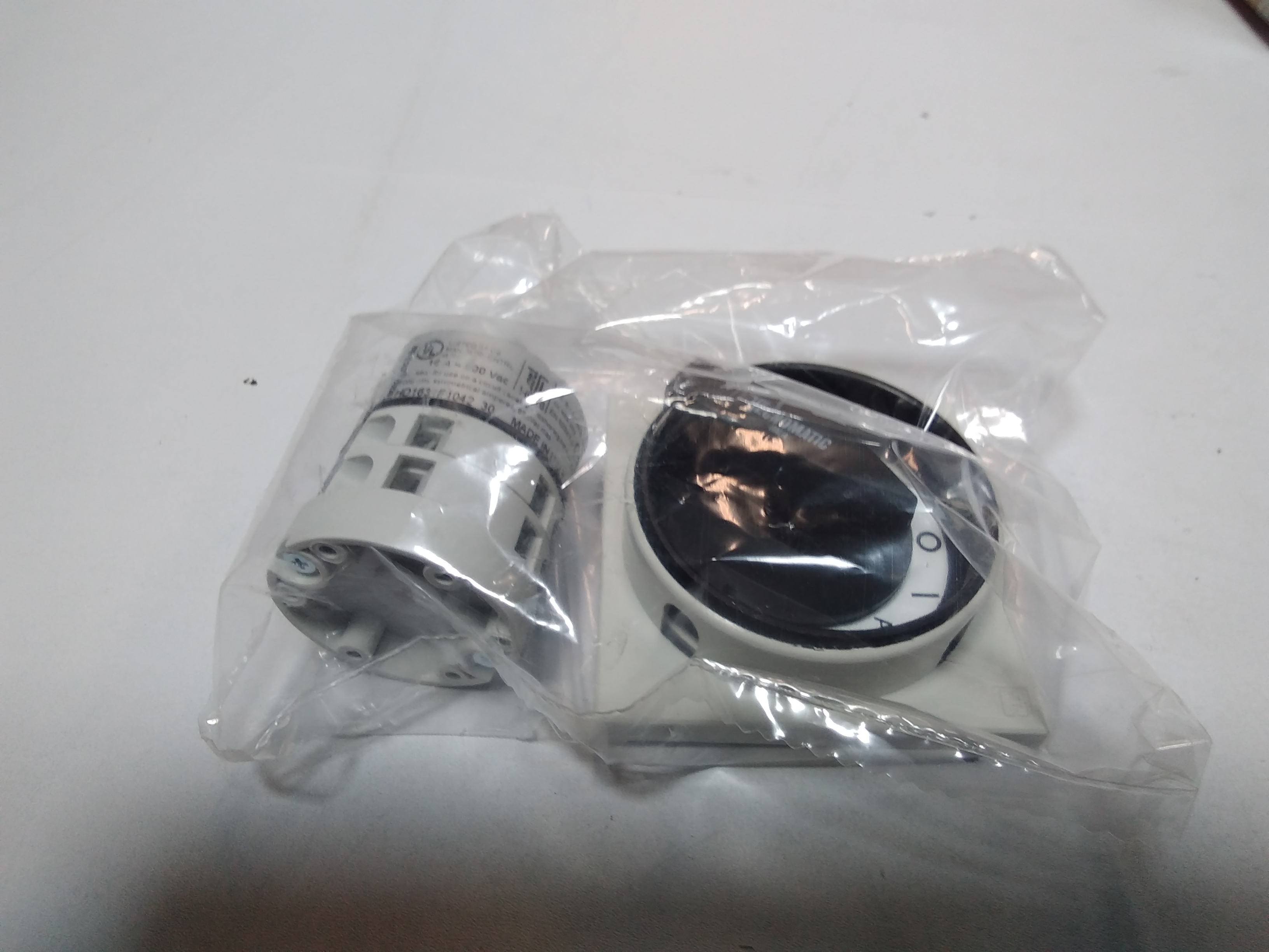 HD1631F1042