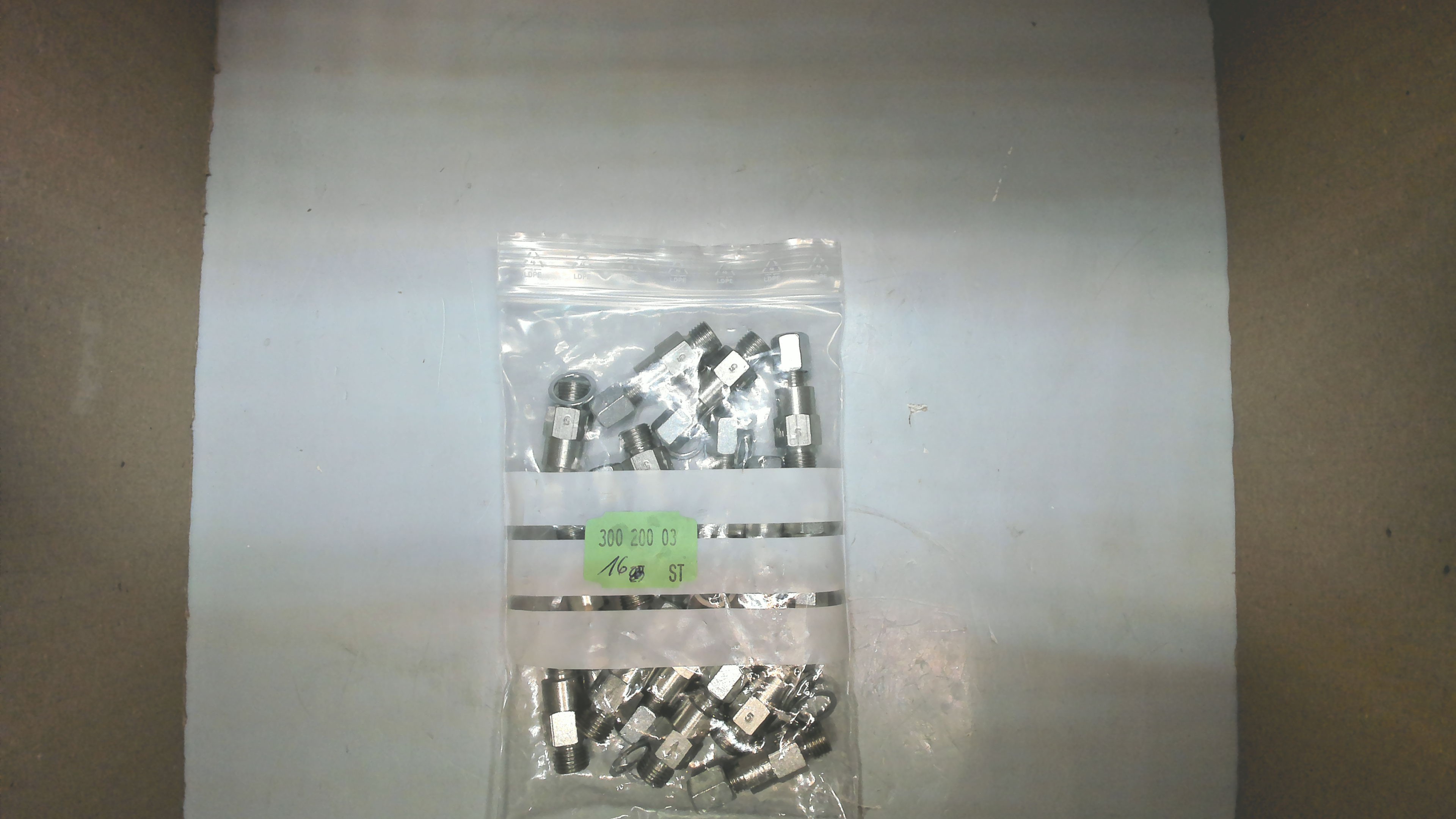 P30020003