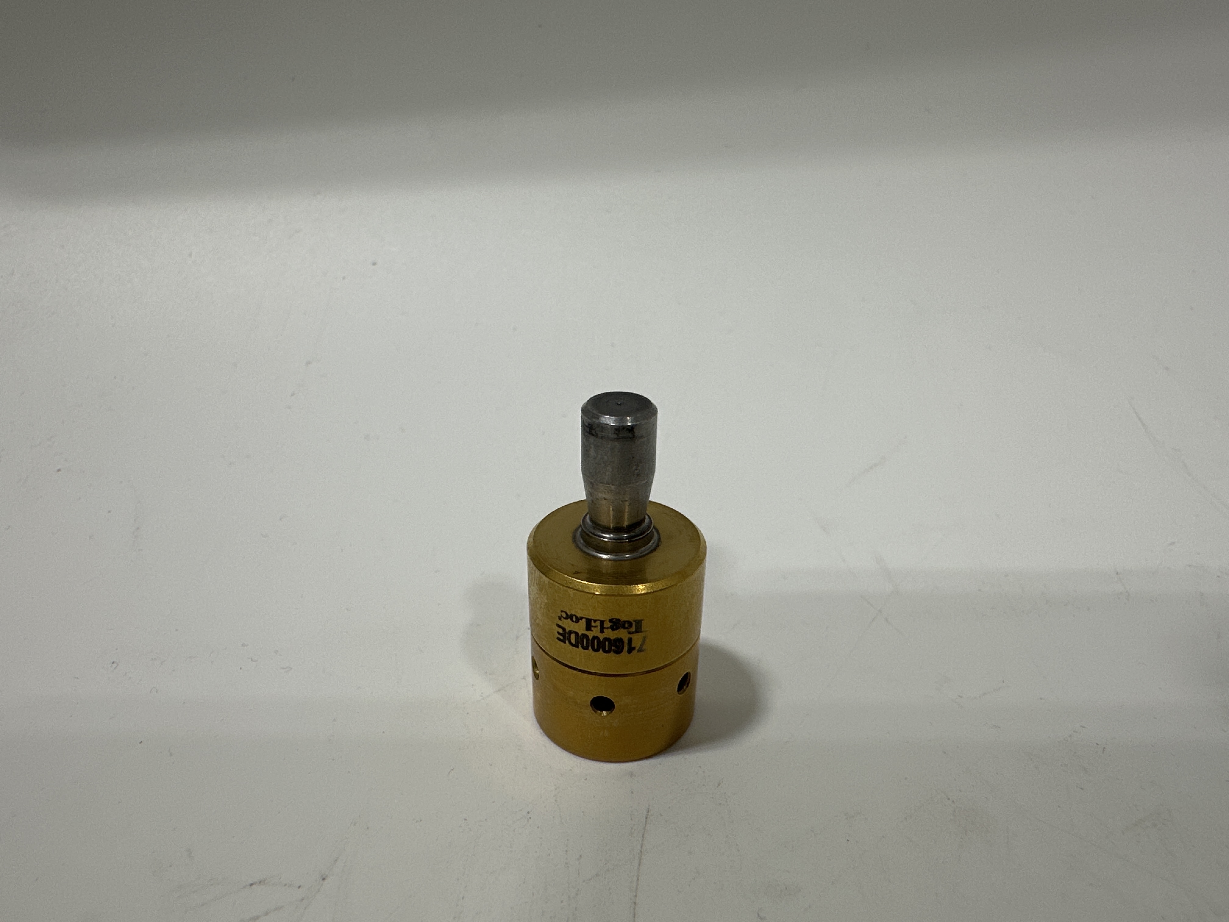 716000DE