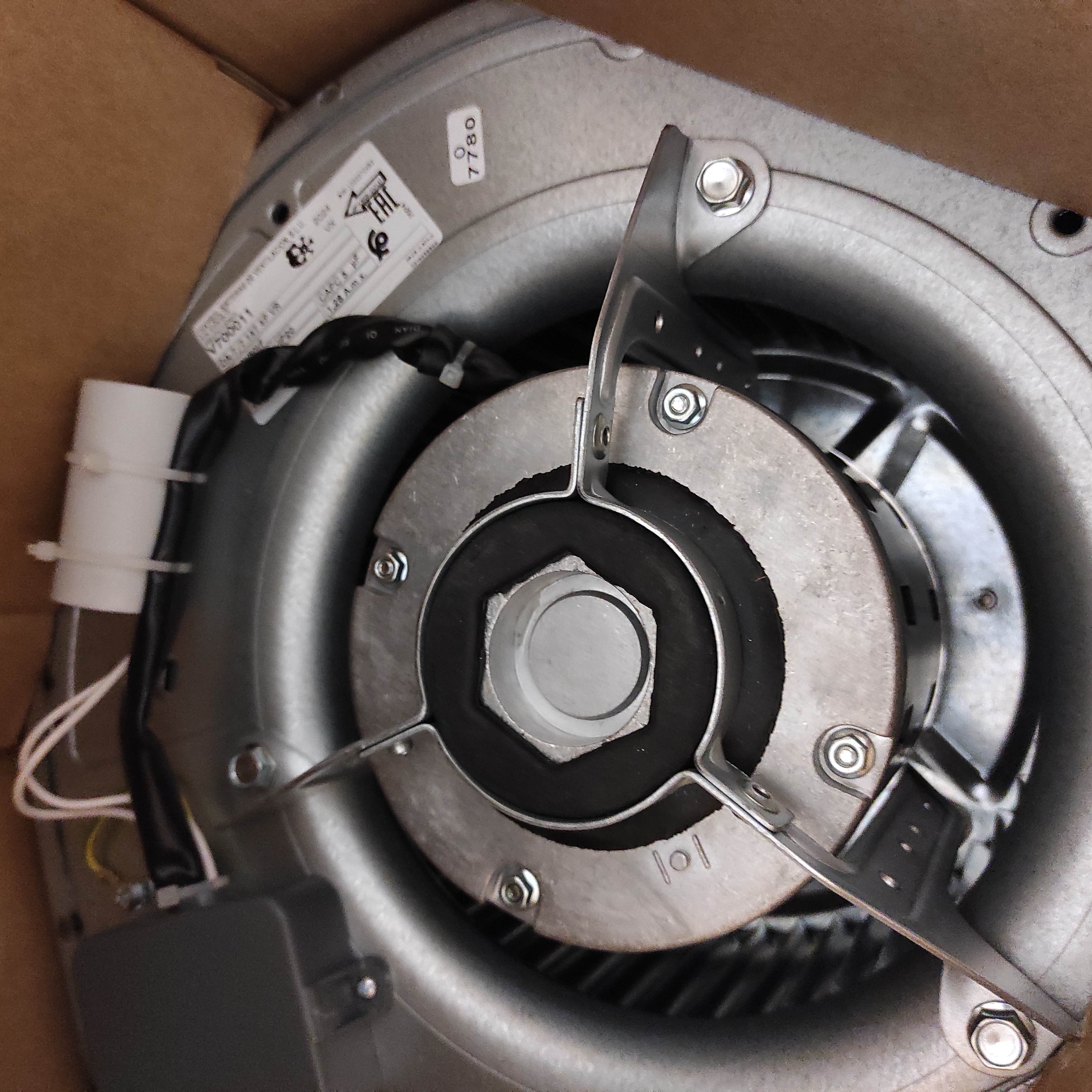 V700011 DA 7/7 CM 147 Watt 4 P IP 20