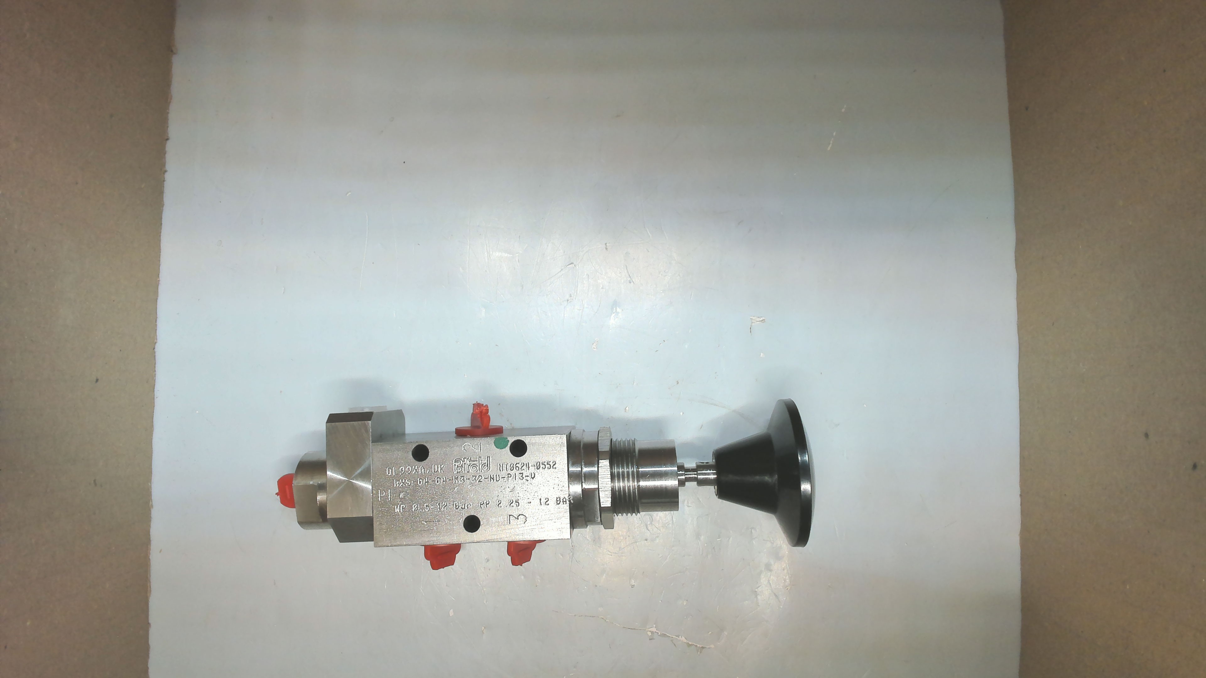 BXS-04-04-M3-32-NU-P13-V