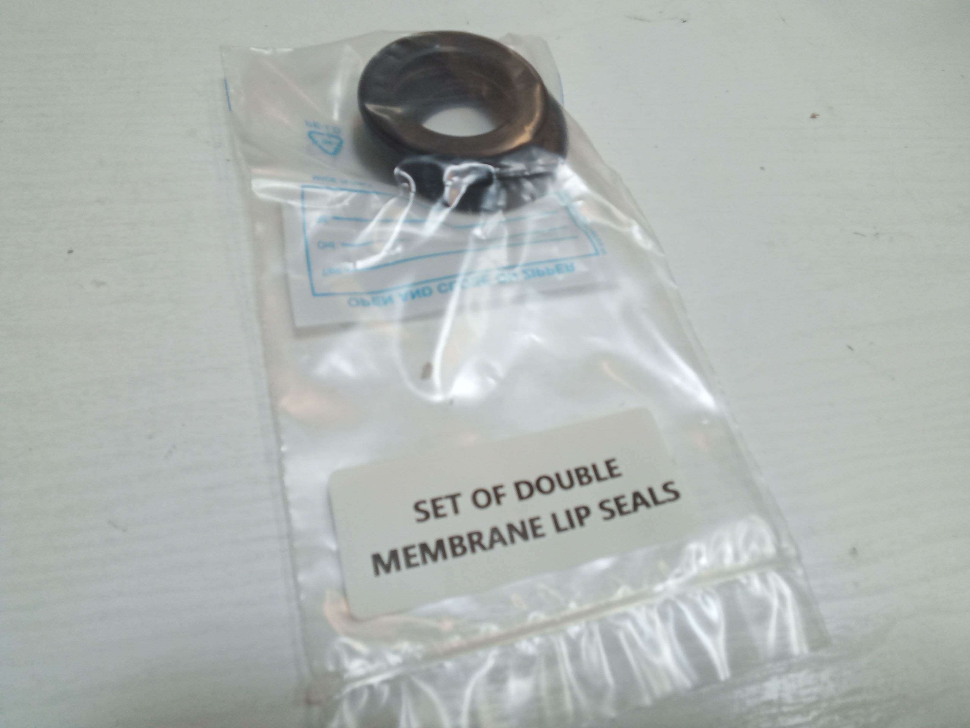 set of double membrane lip seals (2pcs/set)