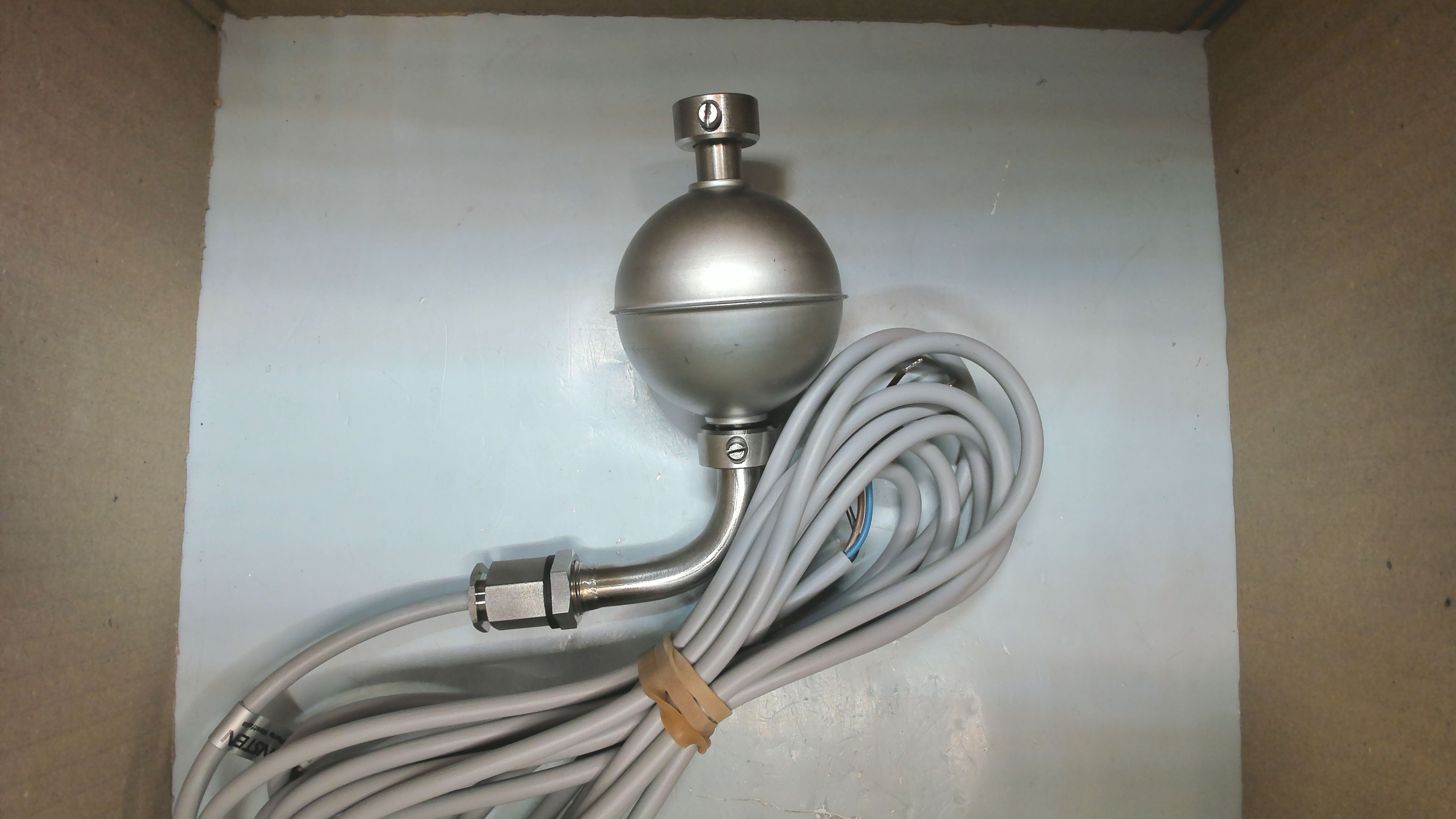 MAB-713 LHS 0125 / 6816151004