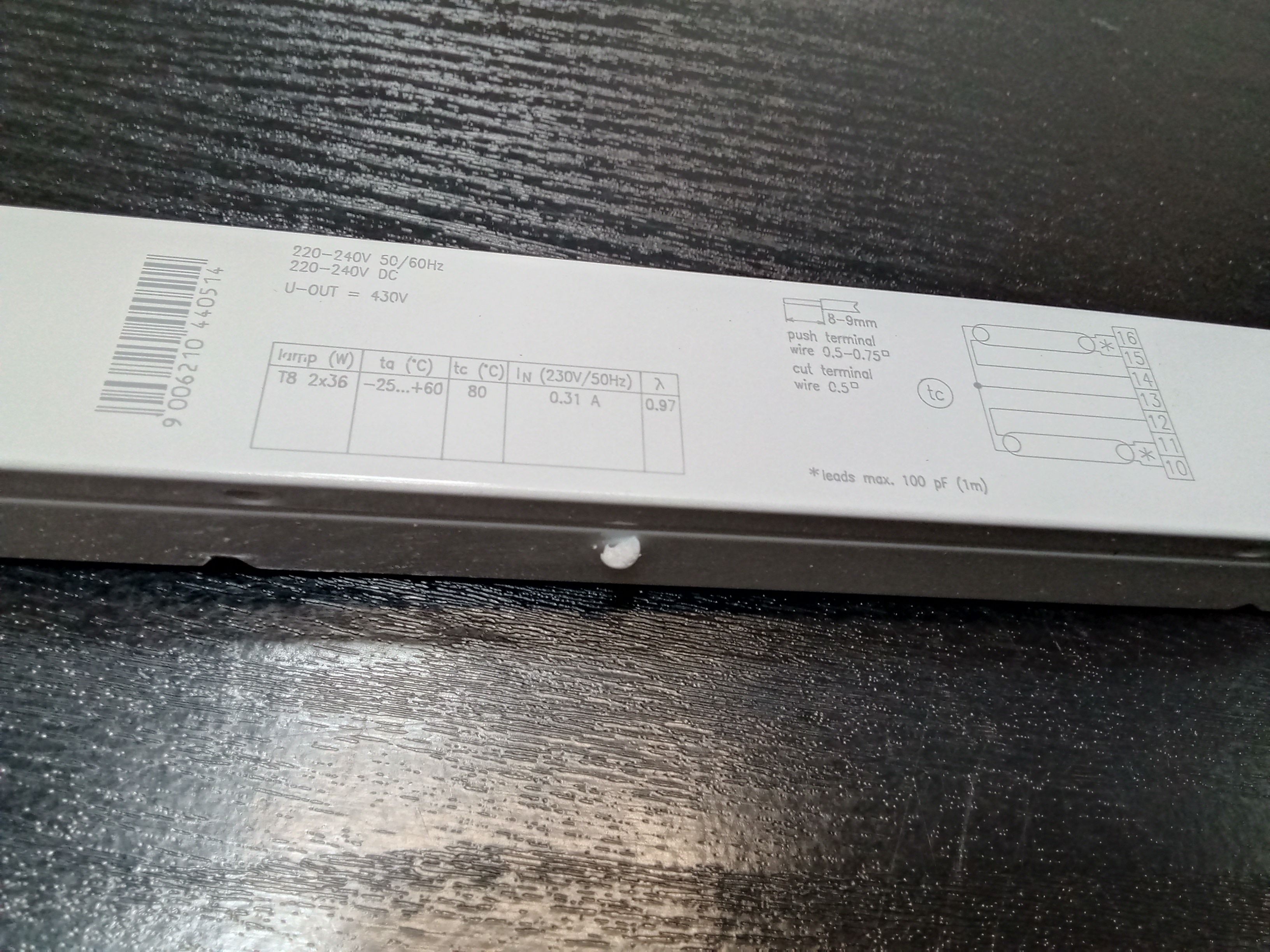 28000039 / 	PCA 2X36W T8 ECO IP