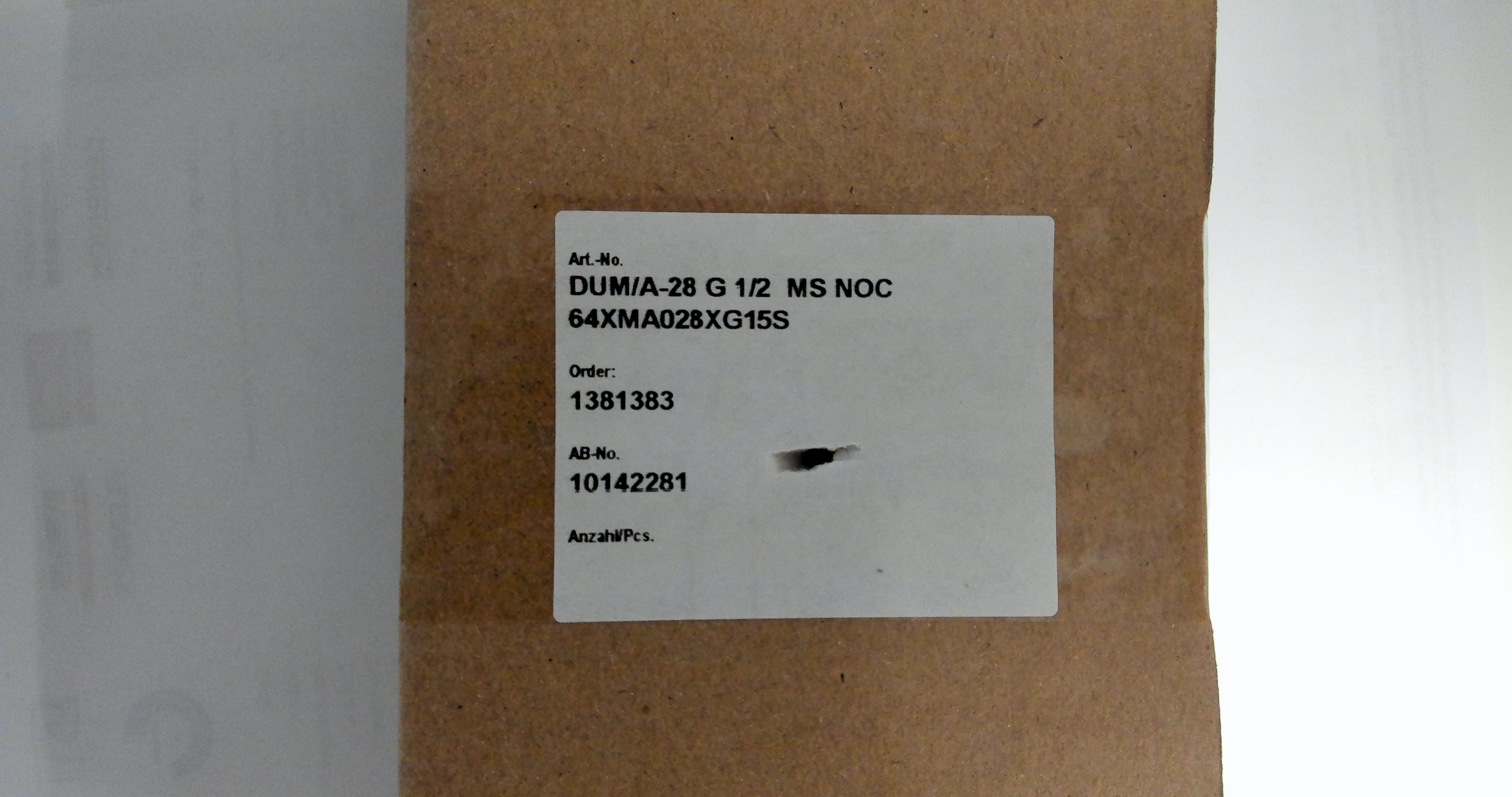 64XMA028XG15S