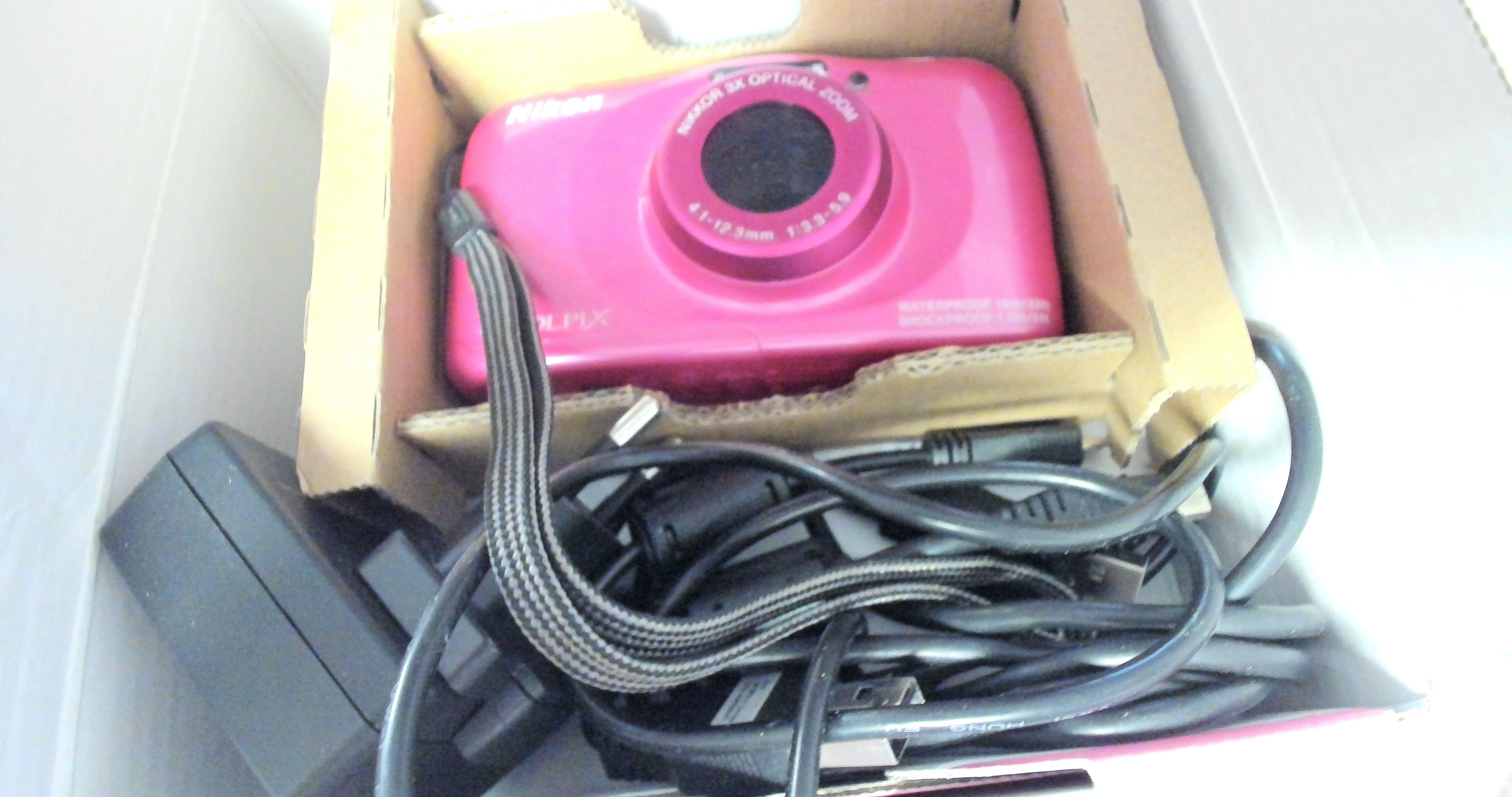 Nikon Coolpix S33 digital camera OVP waterproof