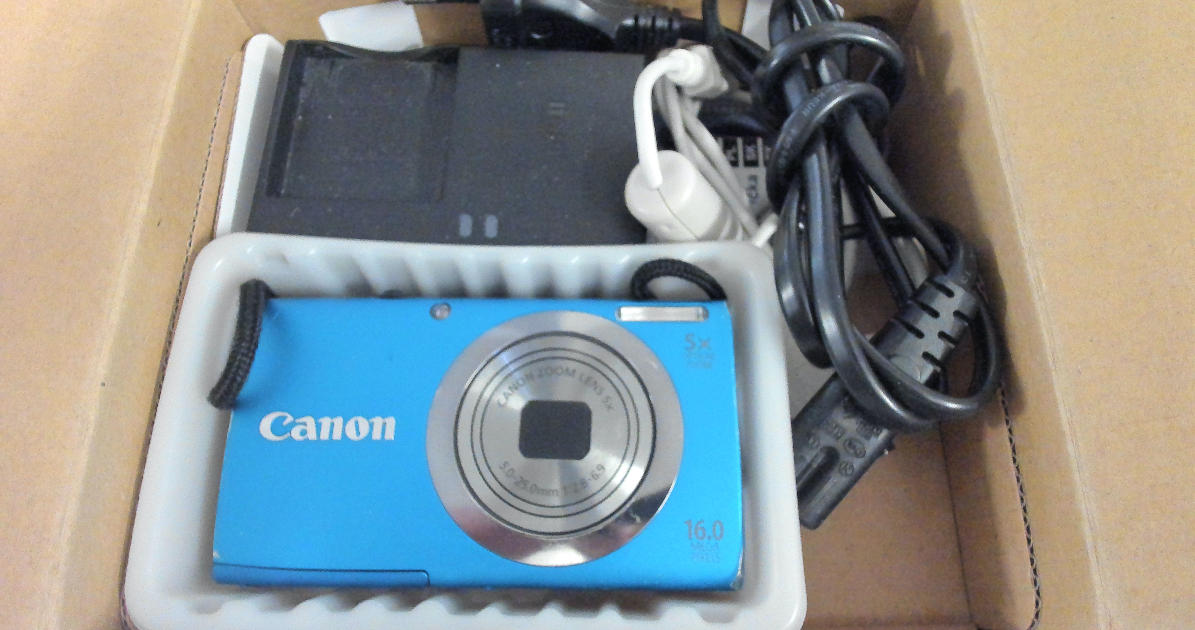 Canon PowerShot A2300 Digitalkamera OVP Getestet