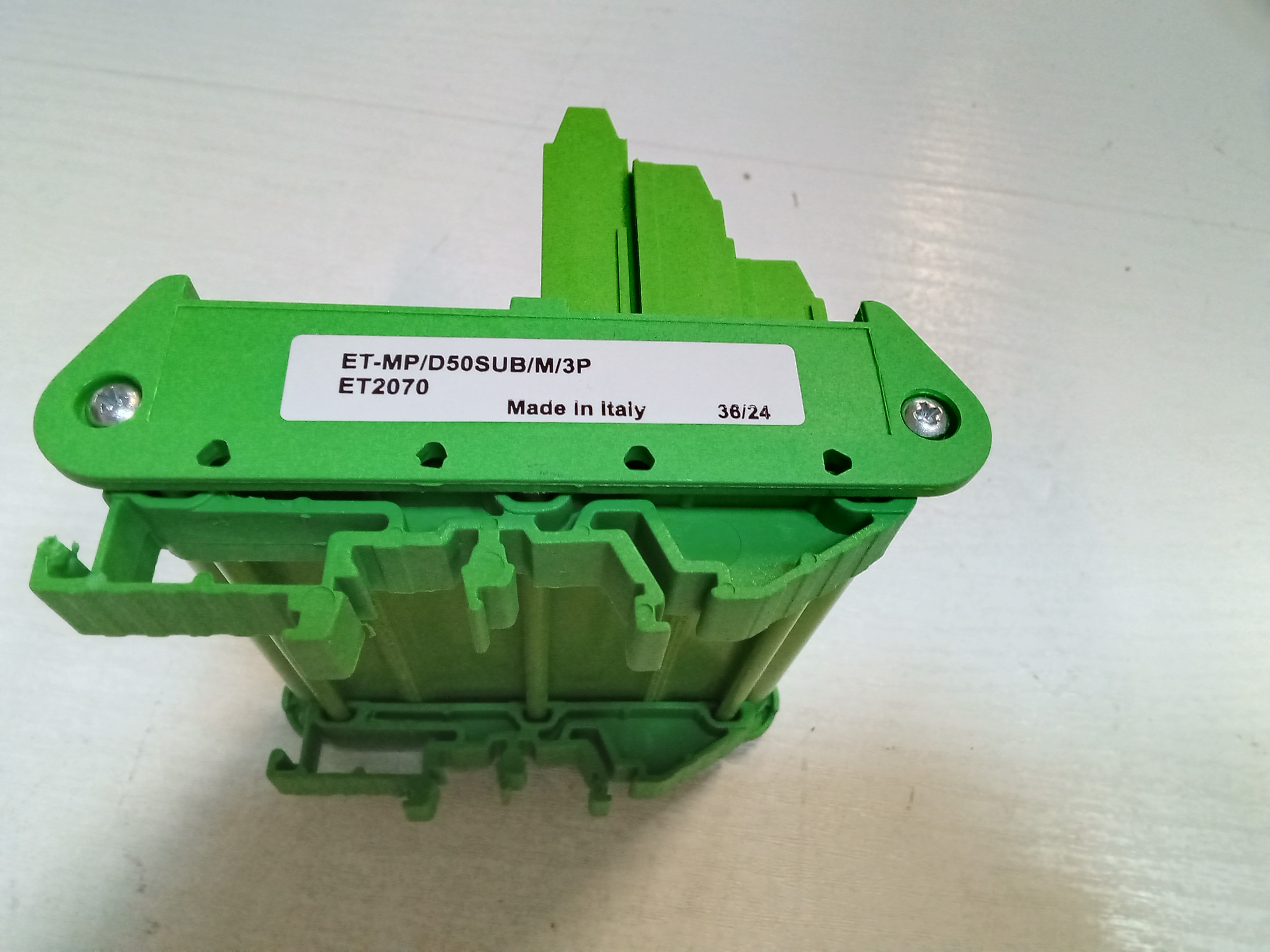 ET2070 -MP/D50SUB/M/3P