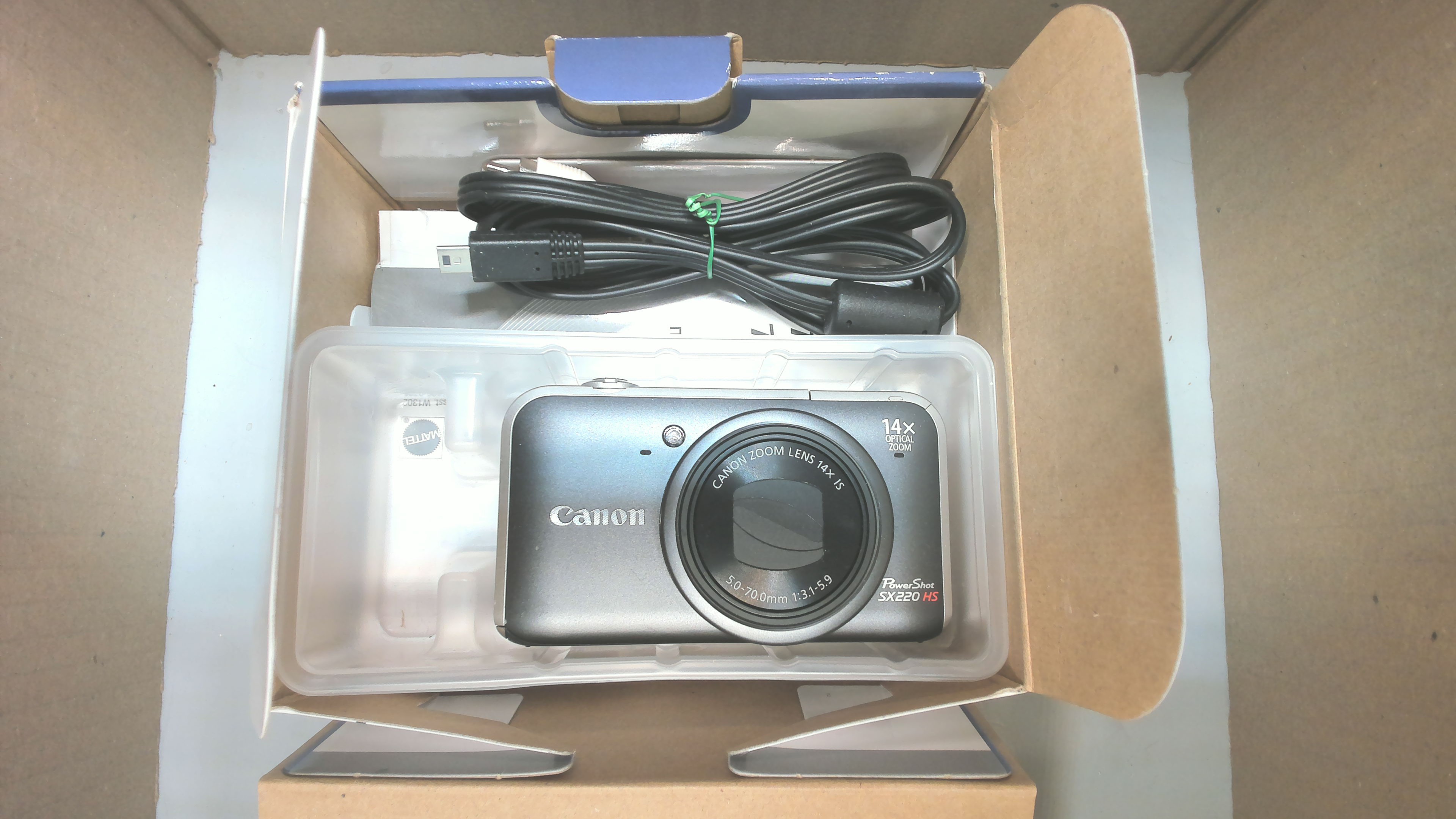 Canon Power Shot SX220 HS