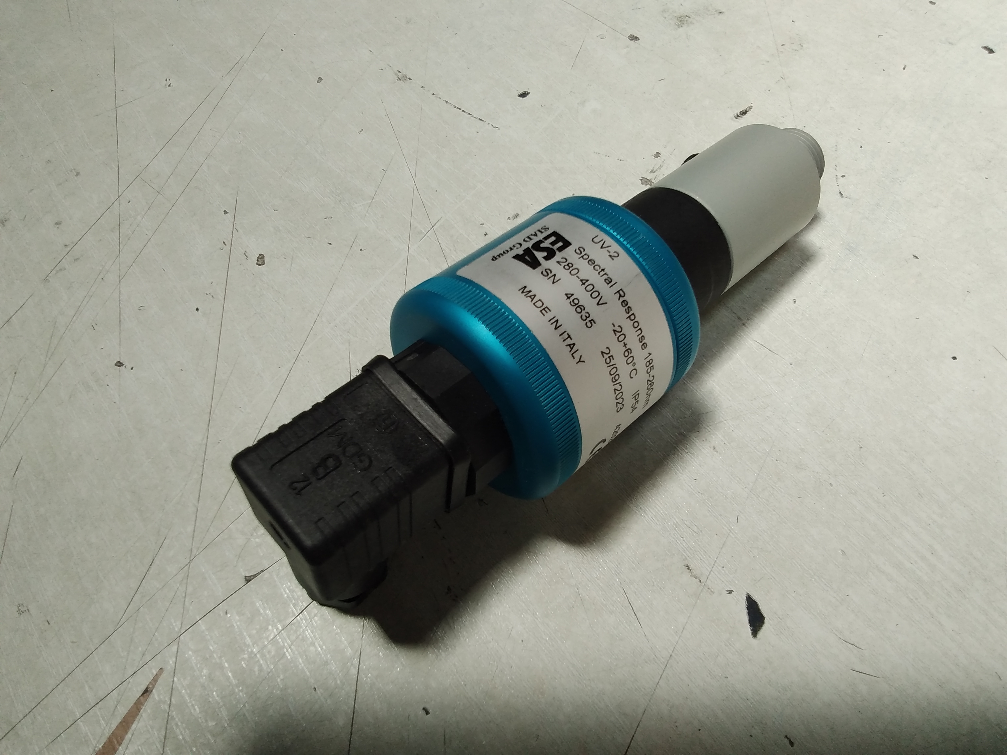 76889  UV-2