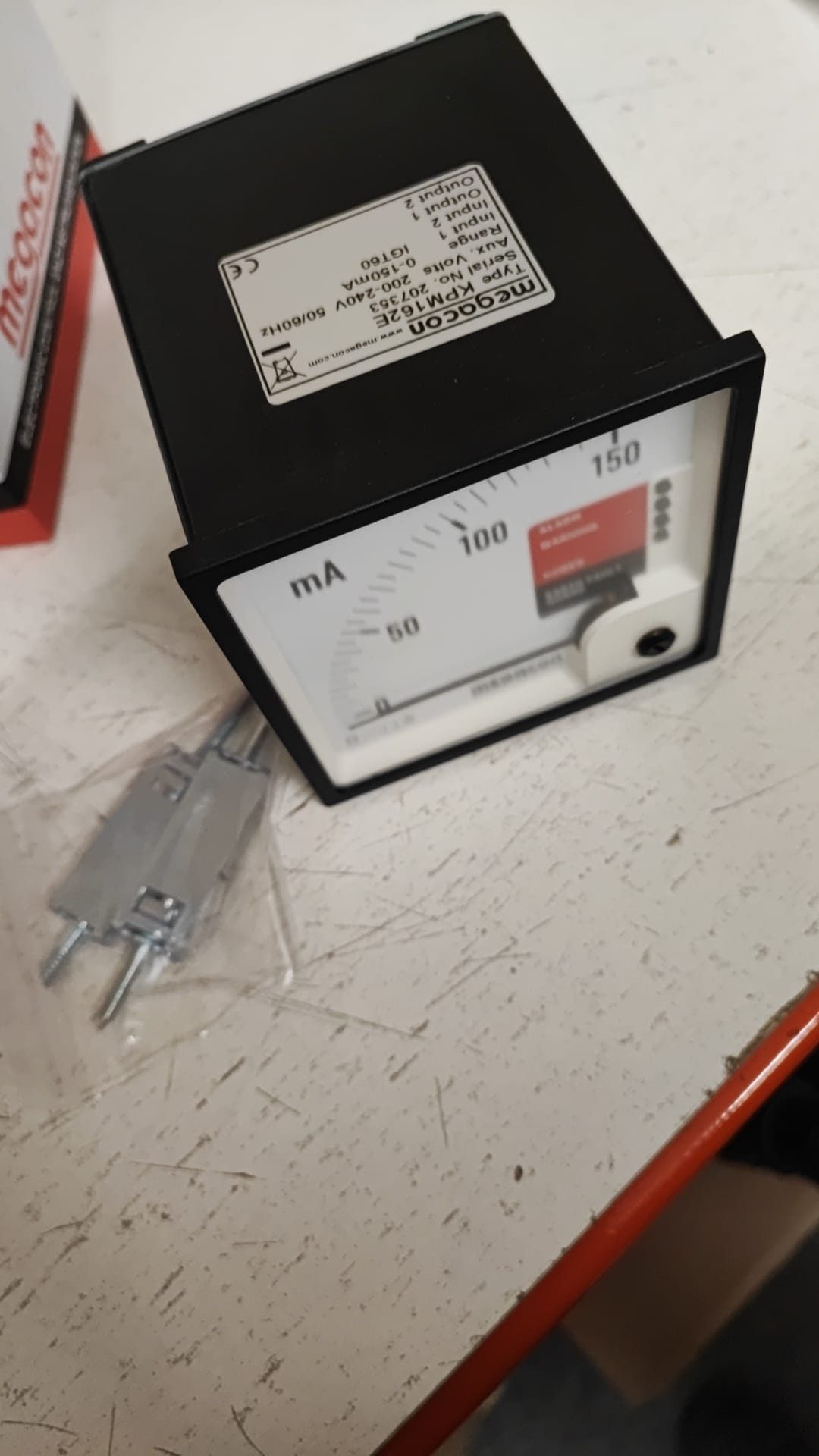 KPM162E 110/220VDC