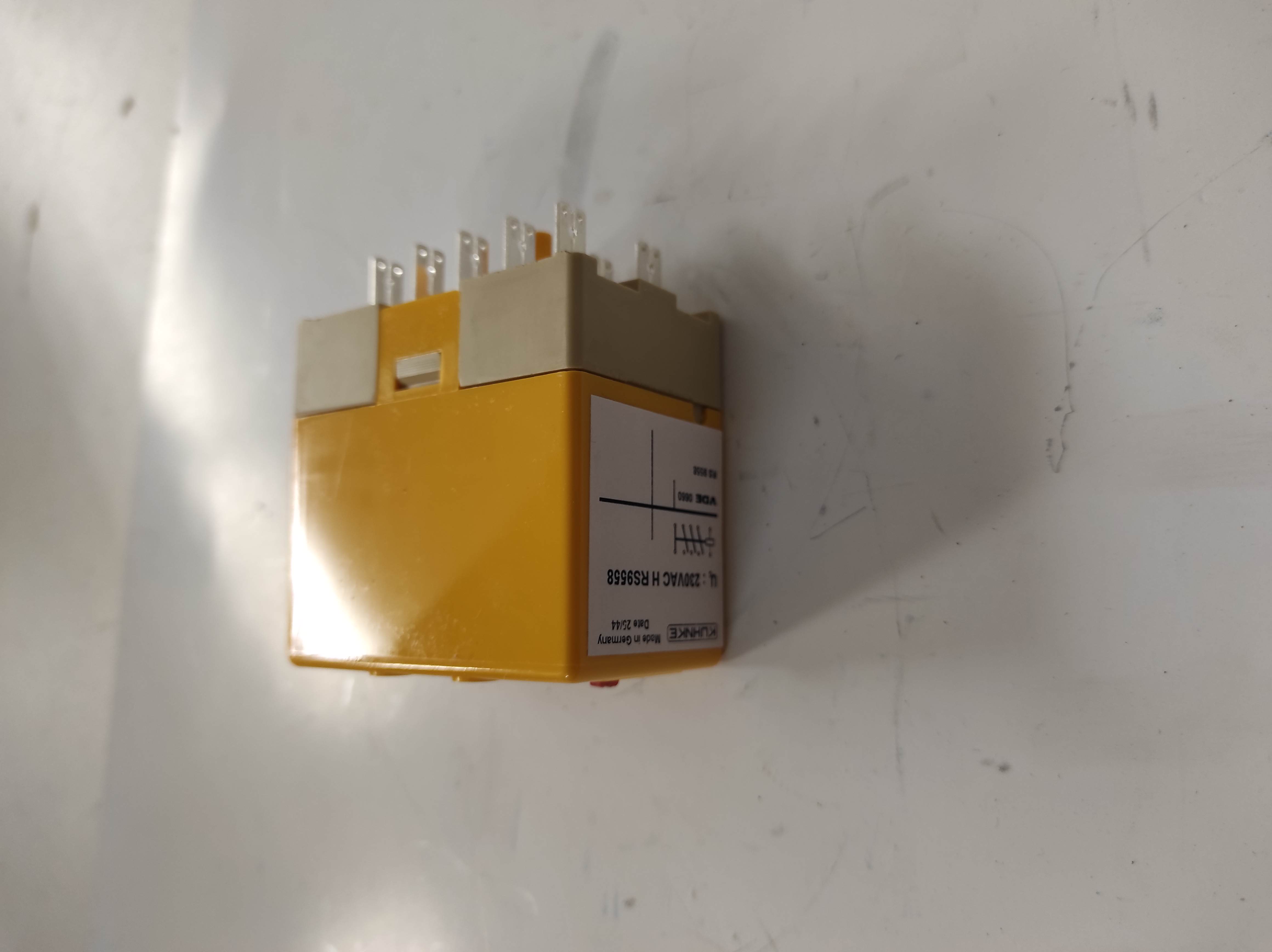 39027 /  RS-9558