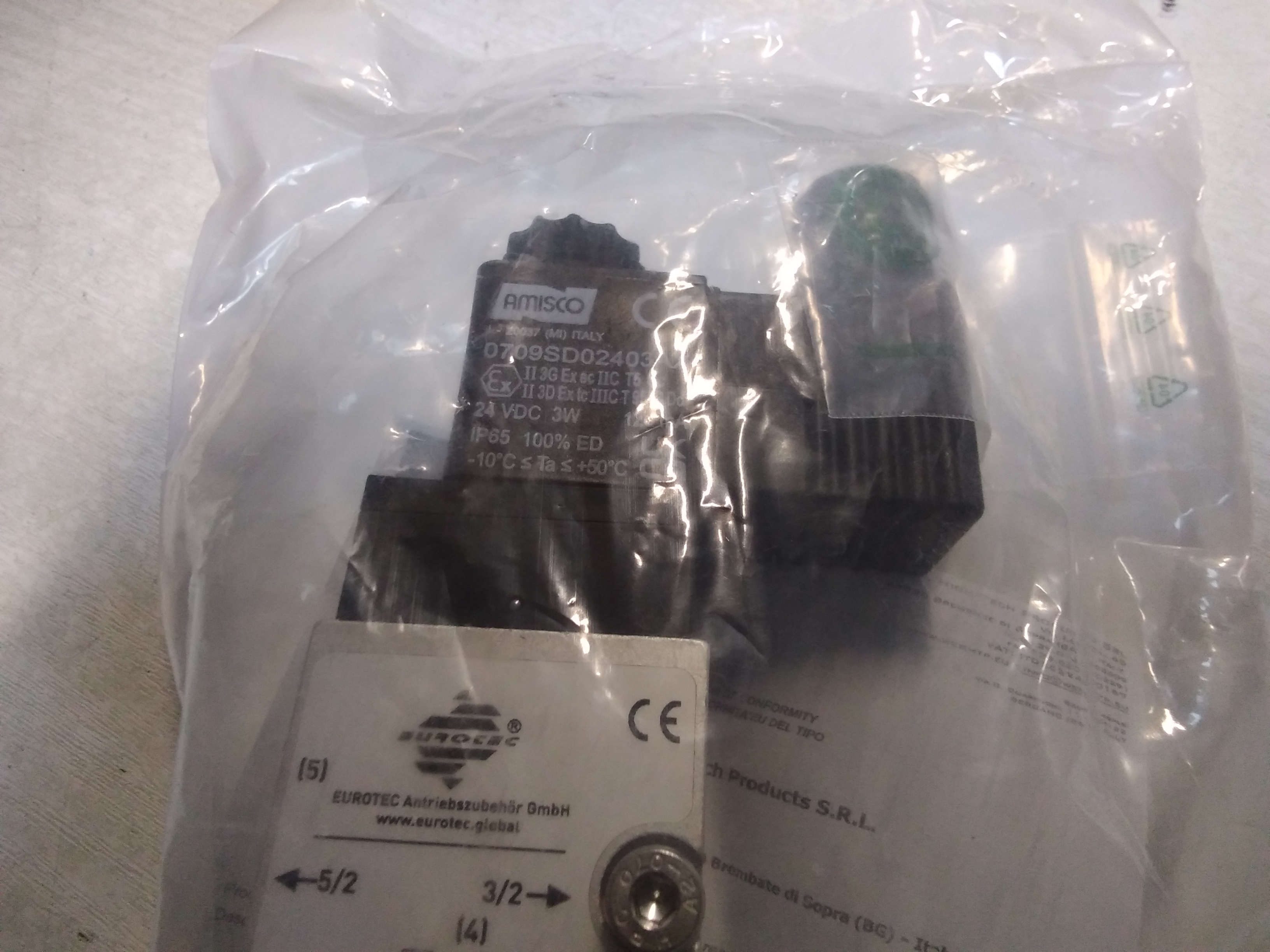 MNF532024DC-EC