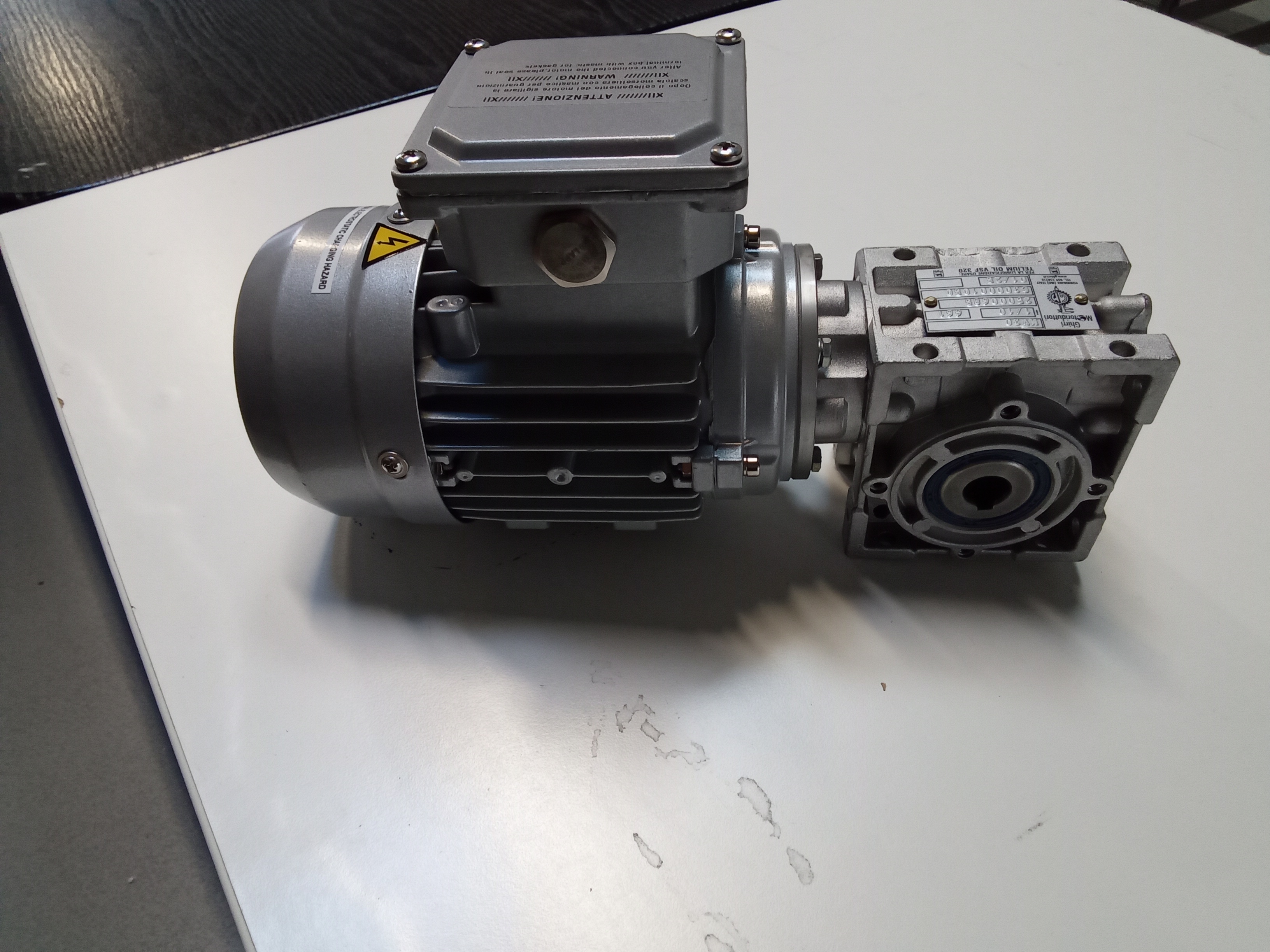 C300001050