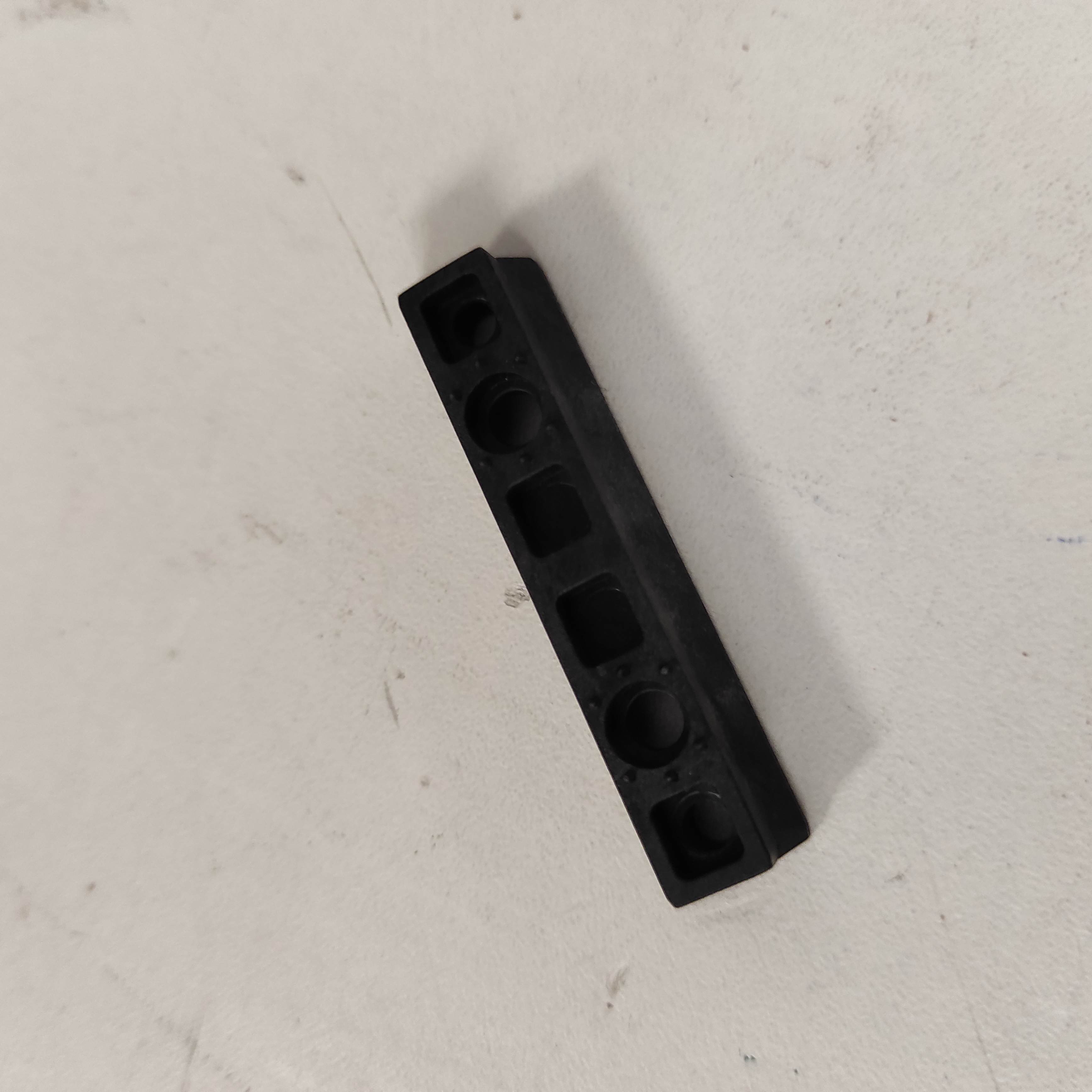 B1.001.002 (9900100100200)
